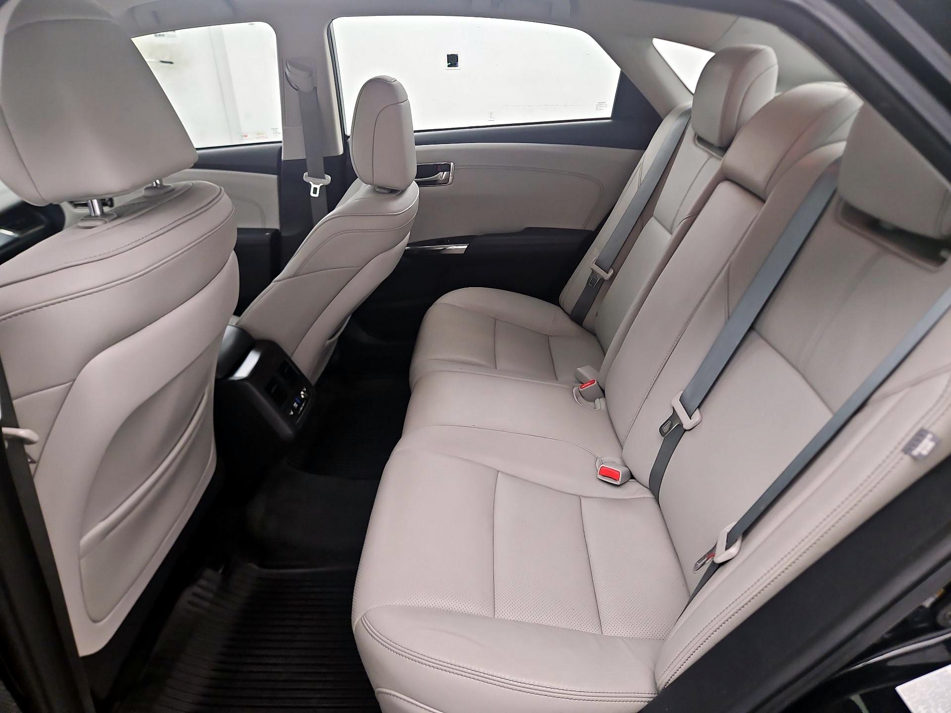 Thumbnail: 2017 Toyota Avalon - 19