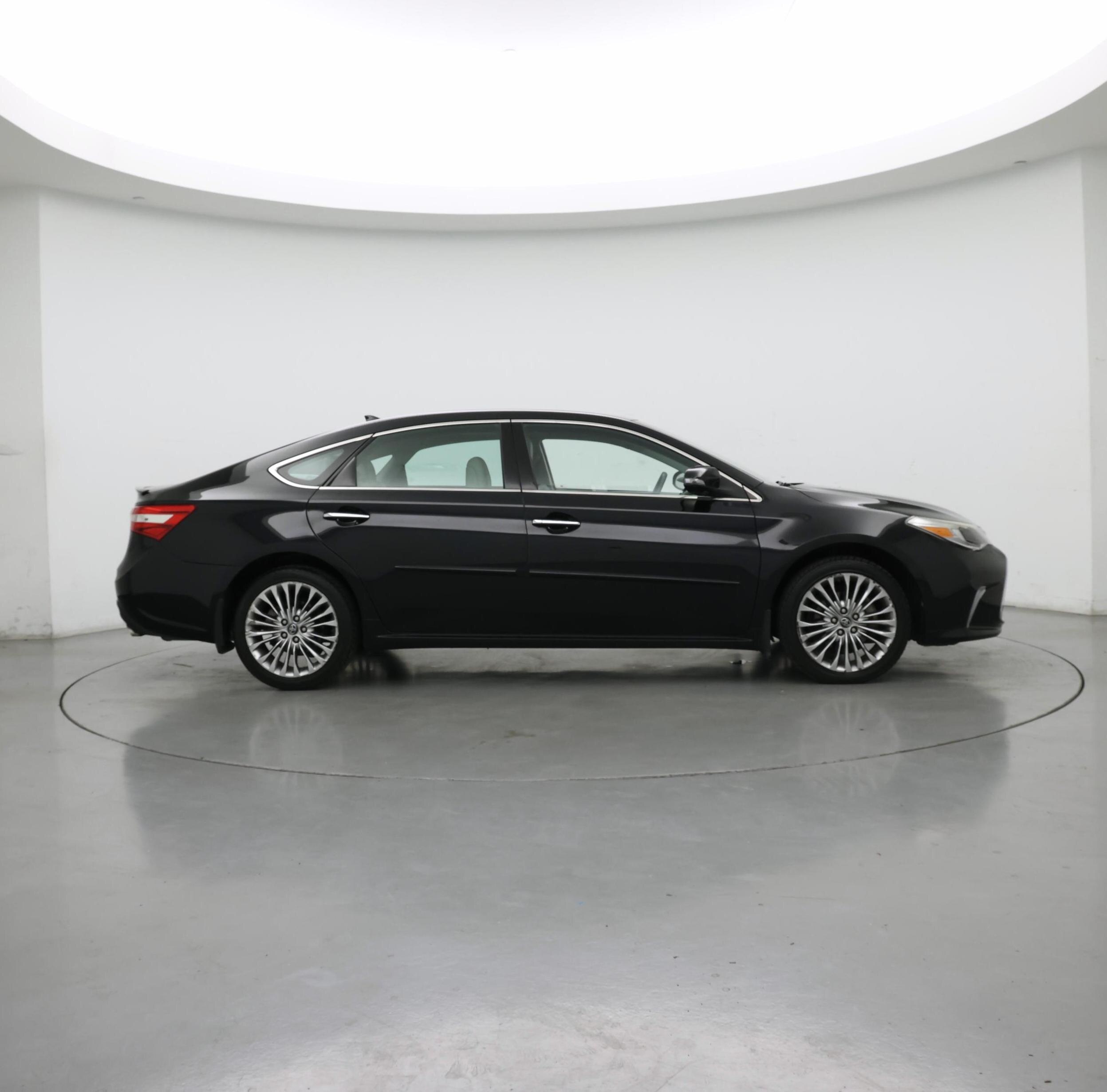 Thumbnail: 2017 Toyota Avalon - 7