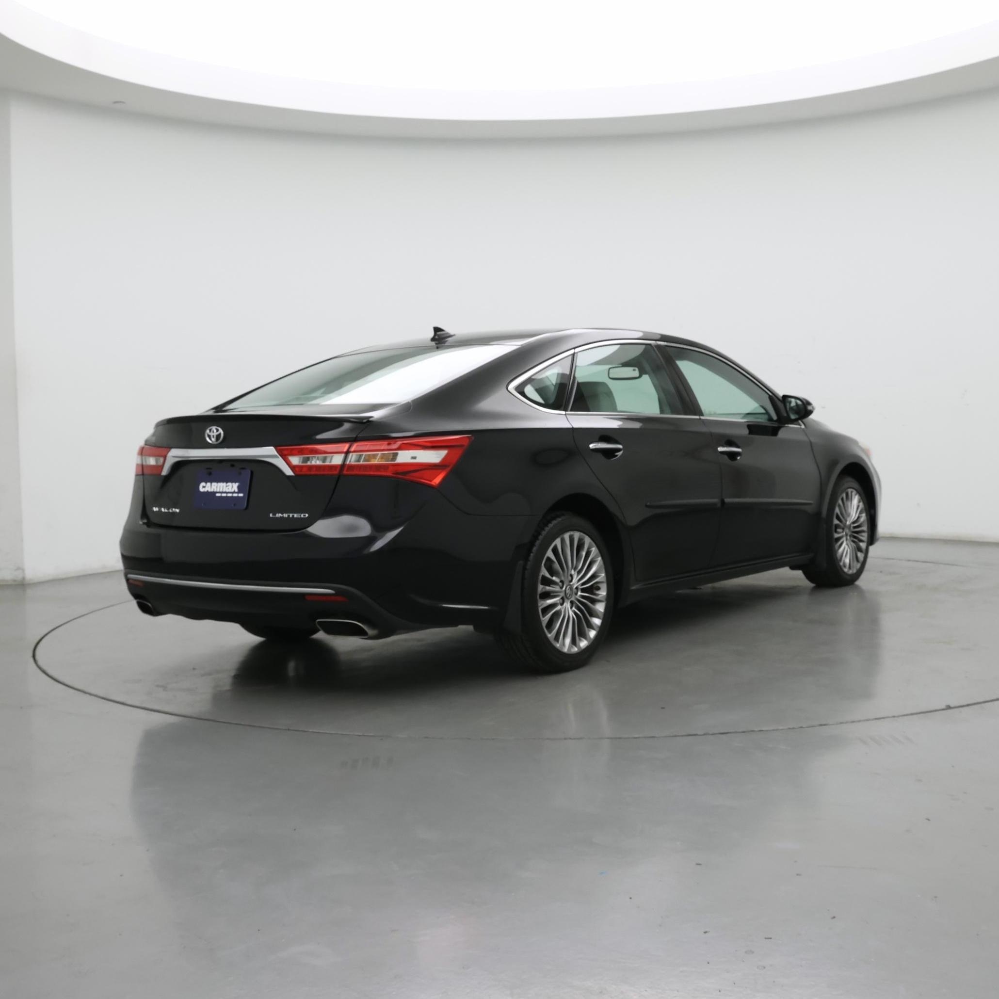Thumbnail: 2017 Toyota Avalon - 8