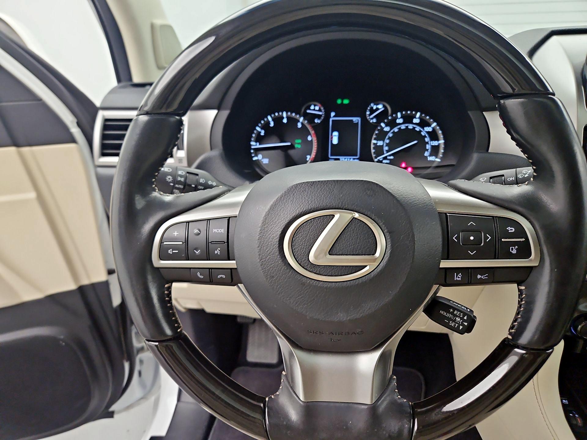 Thumbnail: 2022 Lexus GX - 10
