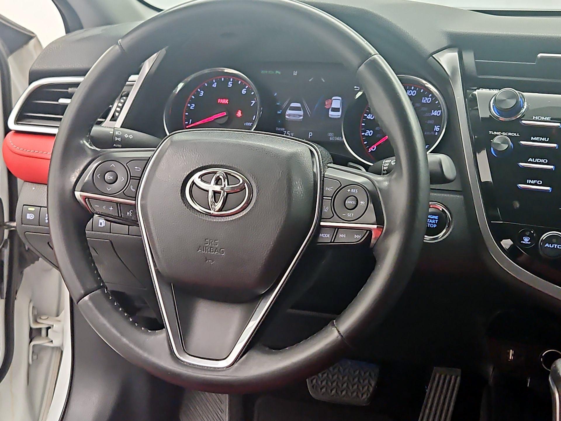 Thumbnail: 2018 Toyota Camry - 10