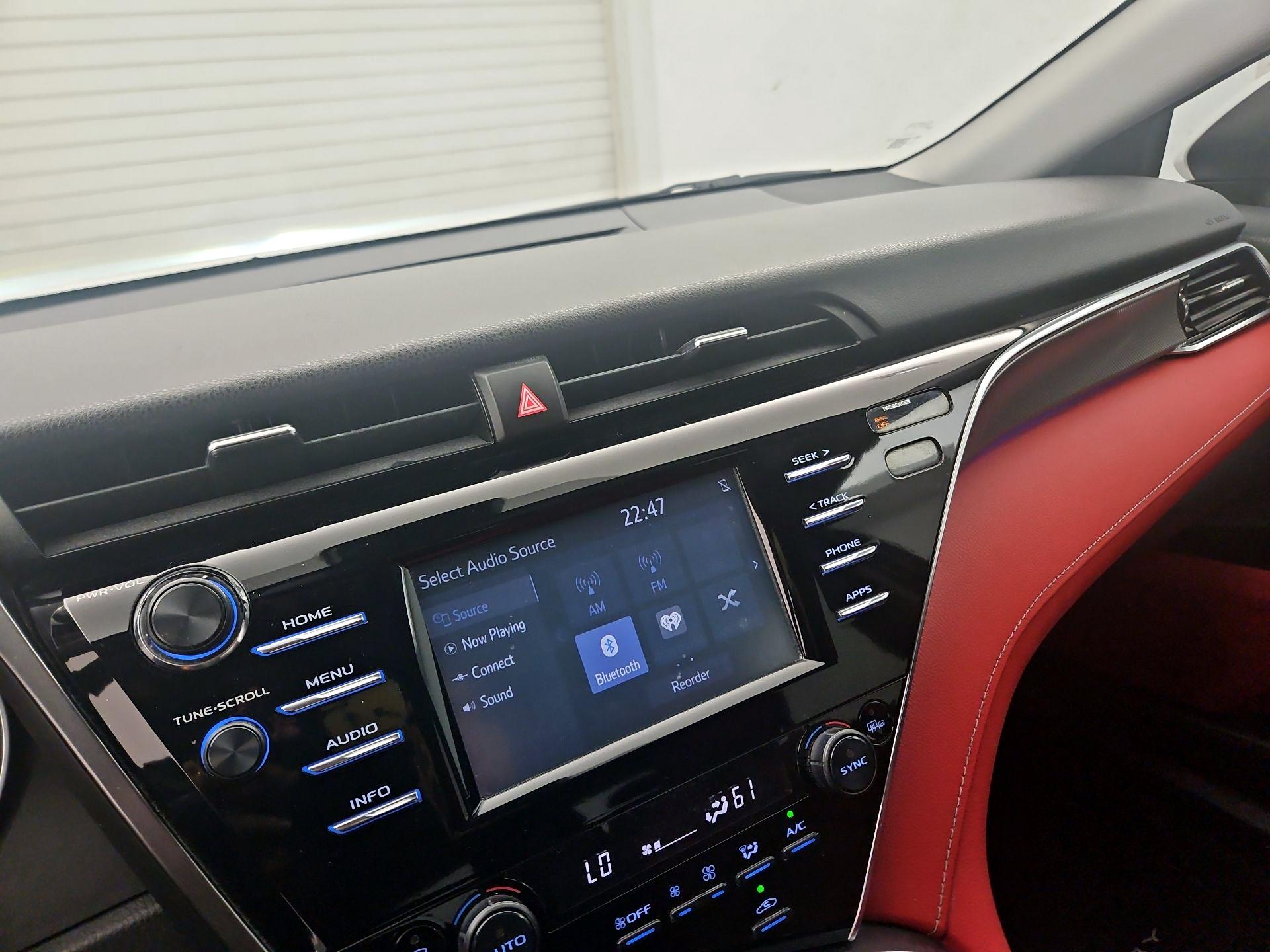 Thumbnail: 2018 Toyota Camry - 13