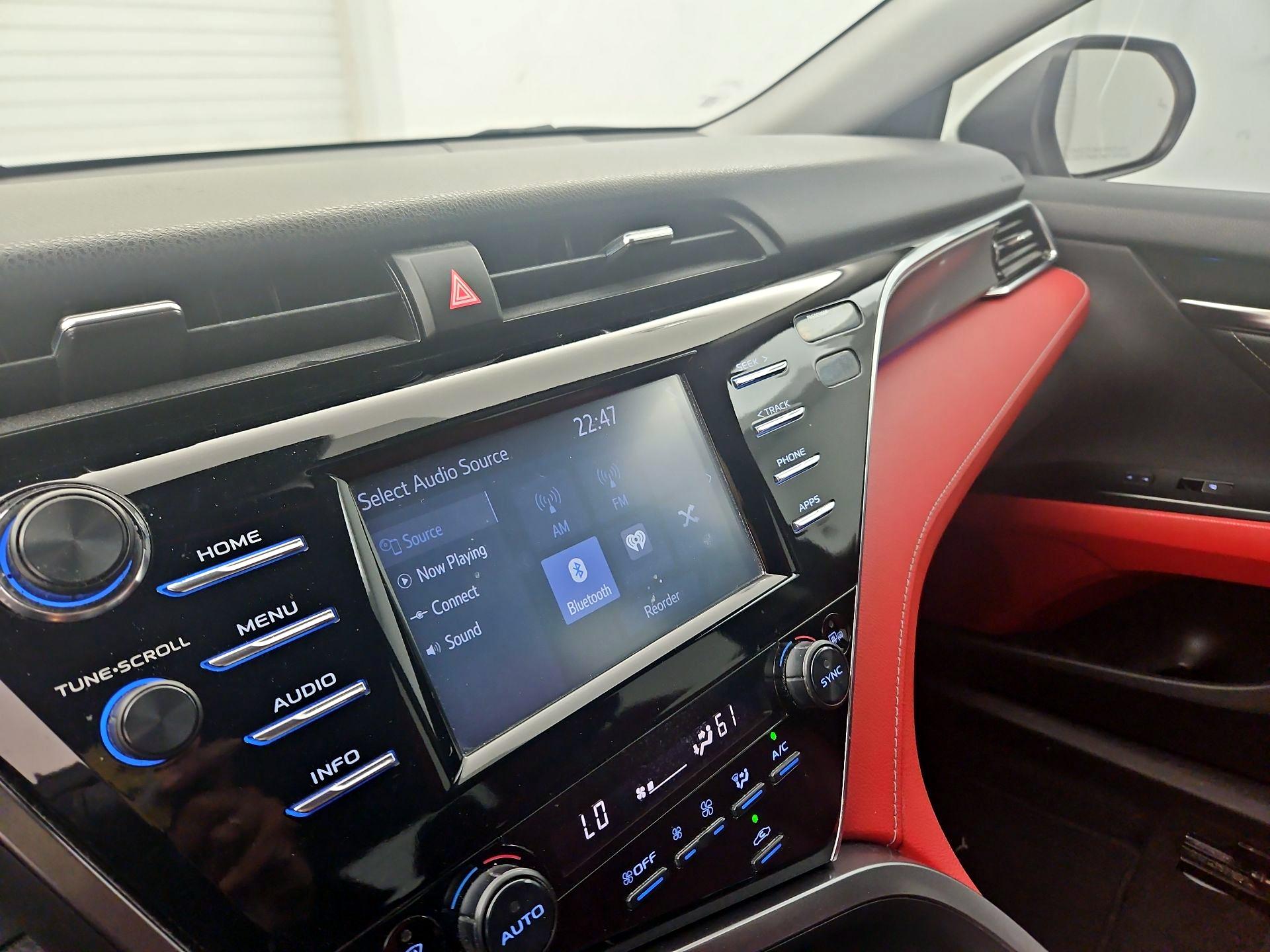 Thumbnail: 2018 Toyota Camry - 14