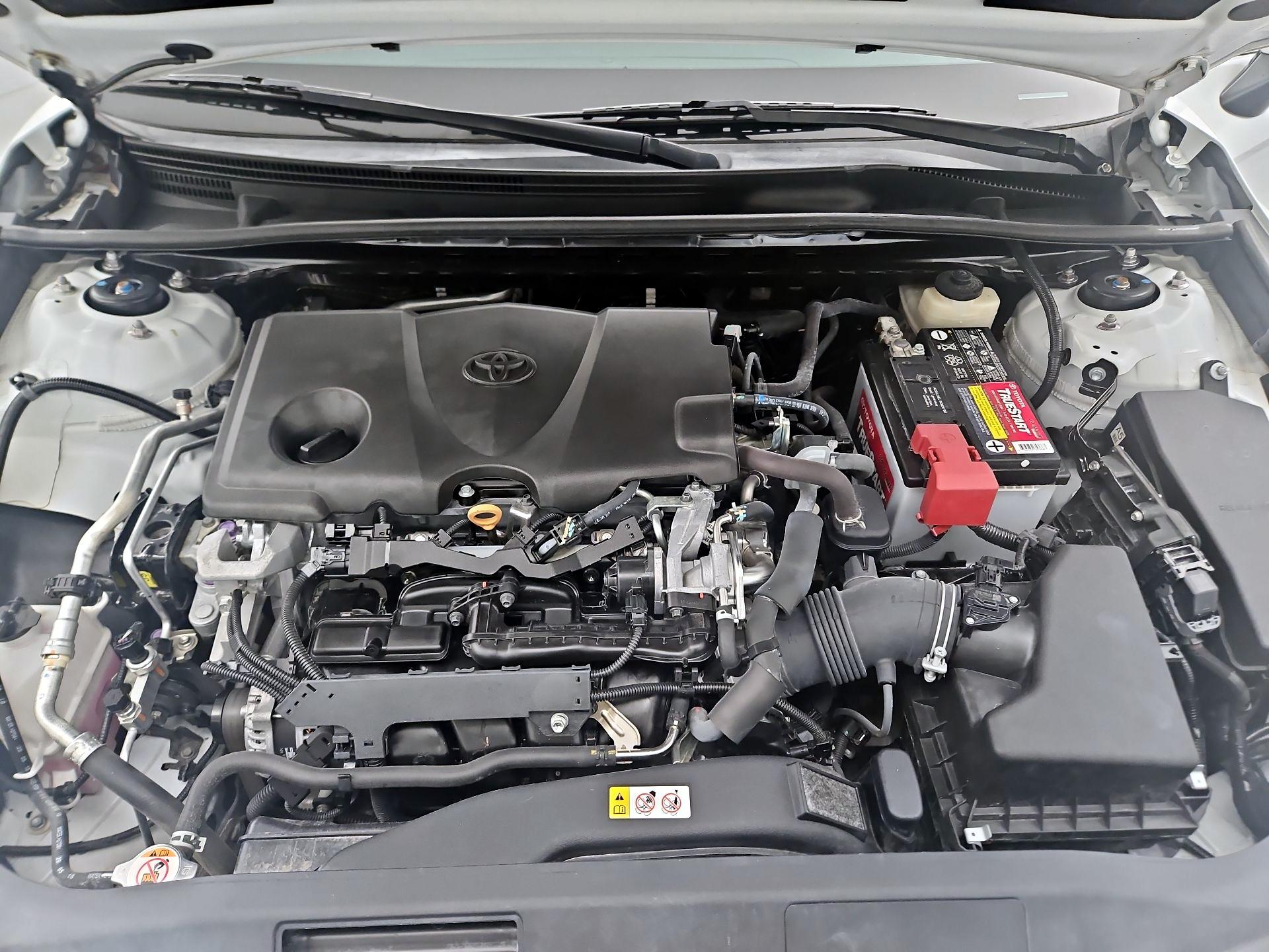 Thumbnail: 2018 Toyota Camry - 18