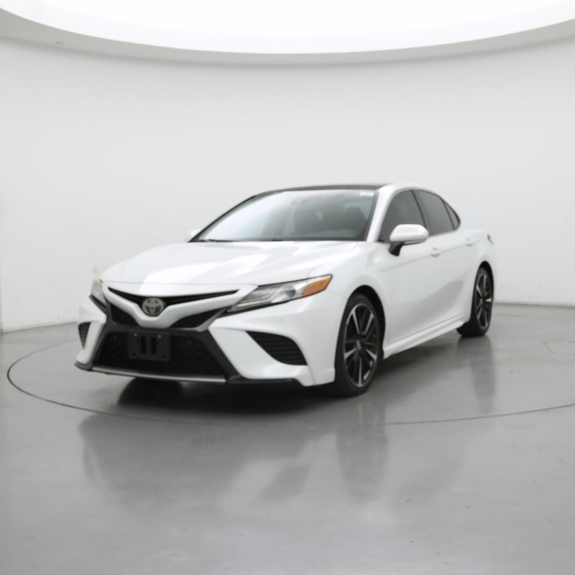 Thumbnail: 2018 Toyota Camry - 4