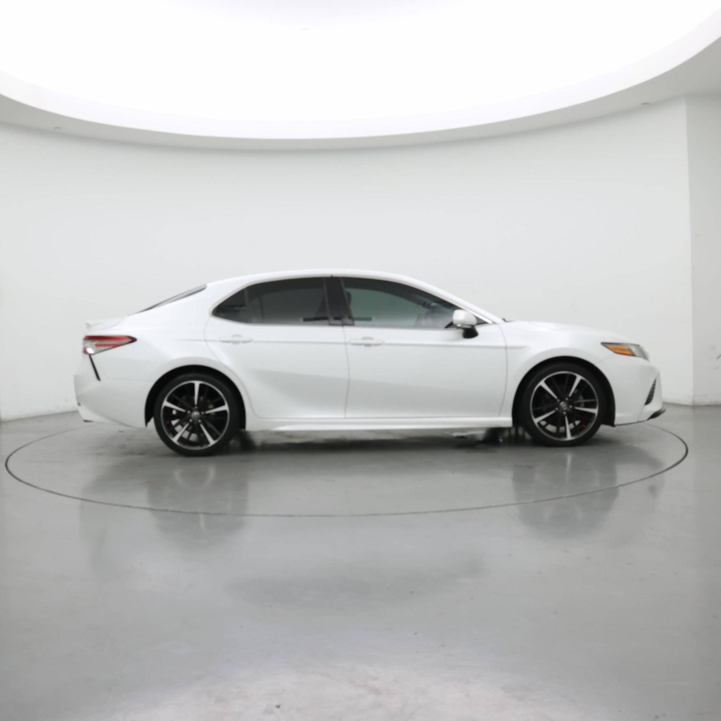 Thumbnail: 2018 Toyota Camry - 7