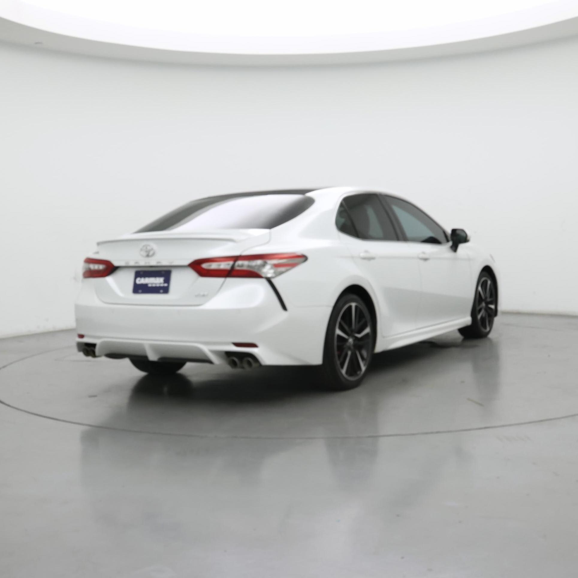 Thumbnail: 2018 Toyota Camry - 8