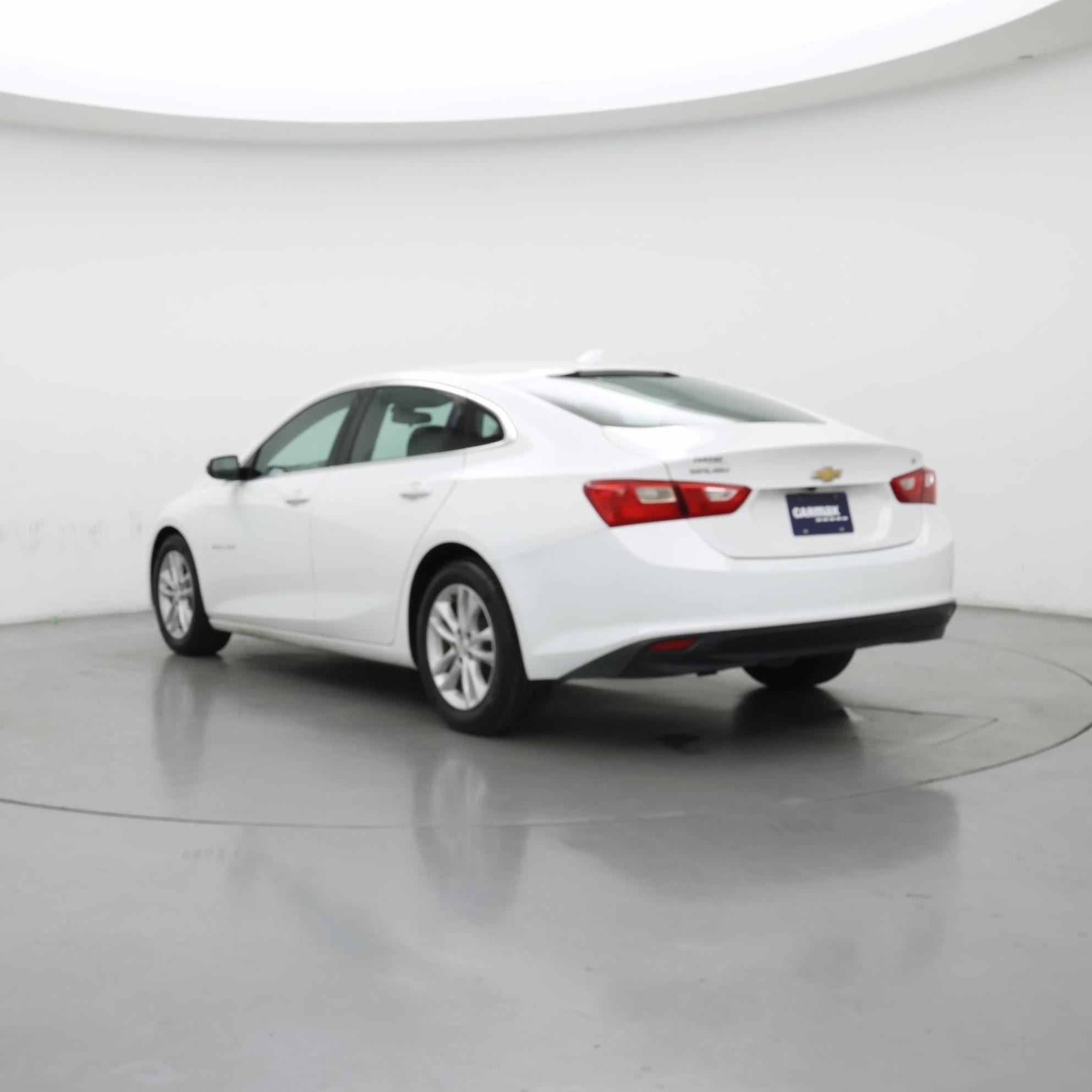 Thumbnail: 2018 Chevrolet Malibu - 2