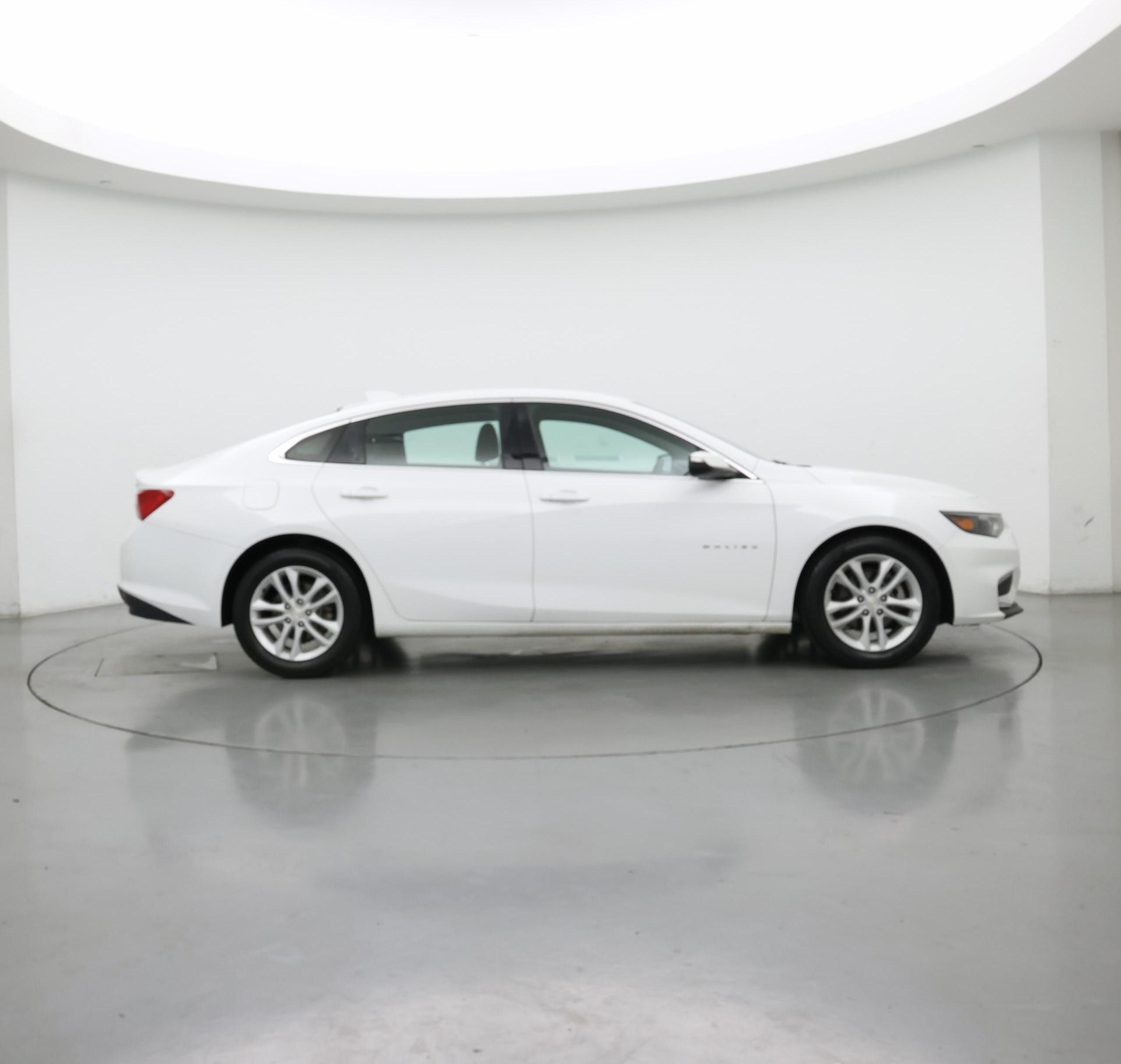 Thumbnail: 2018 Chevrolet Malibu - 7