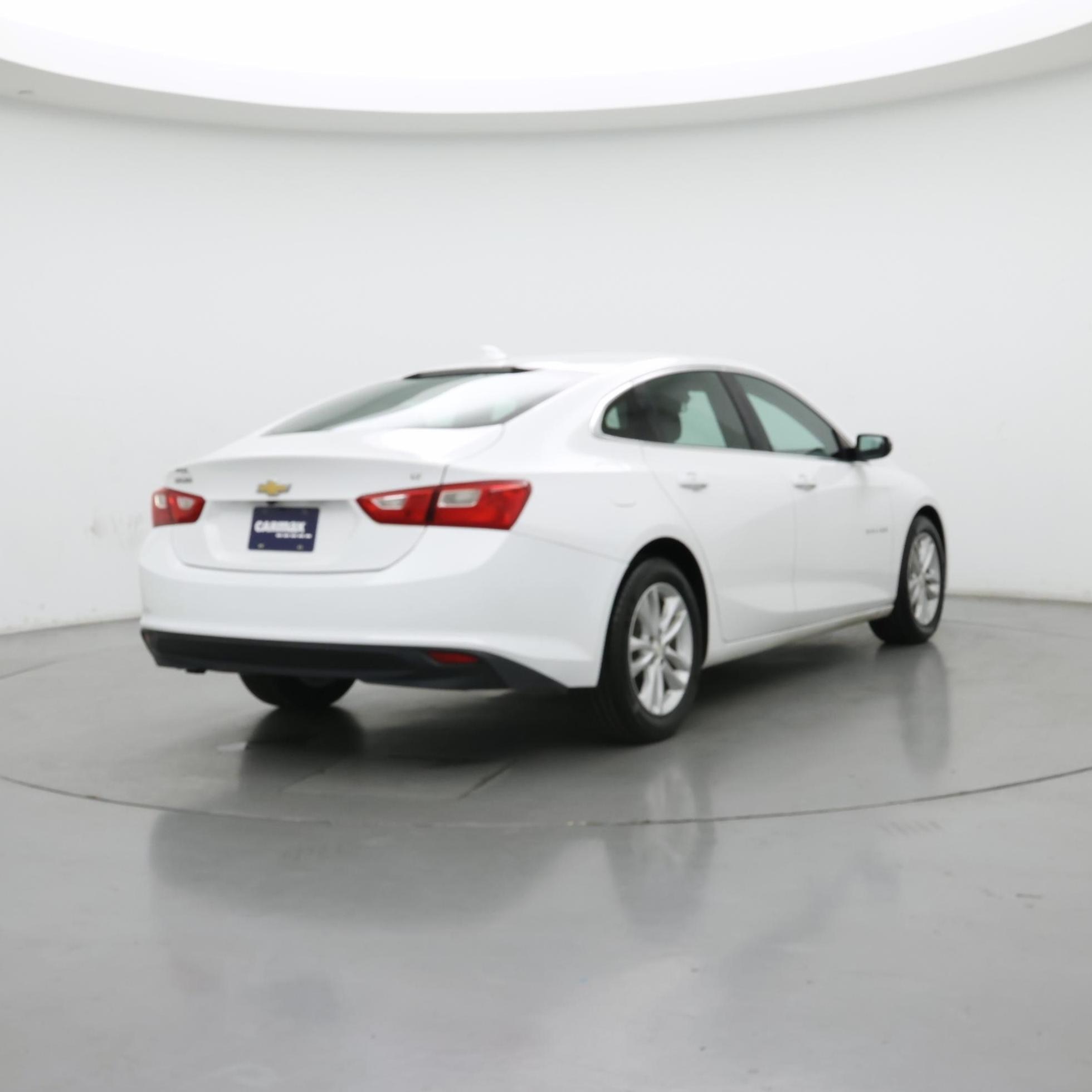 Thumbnail: 2018 Chevrolet Malibu - 8