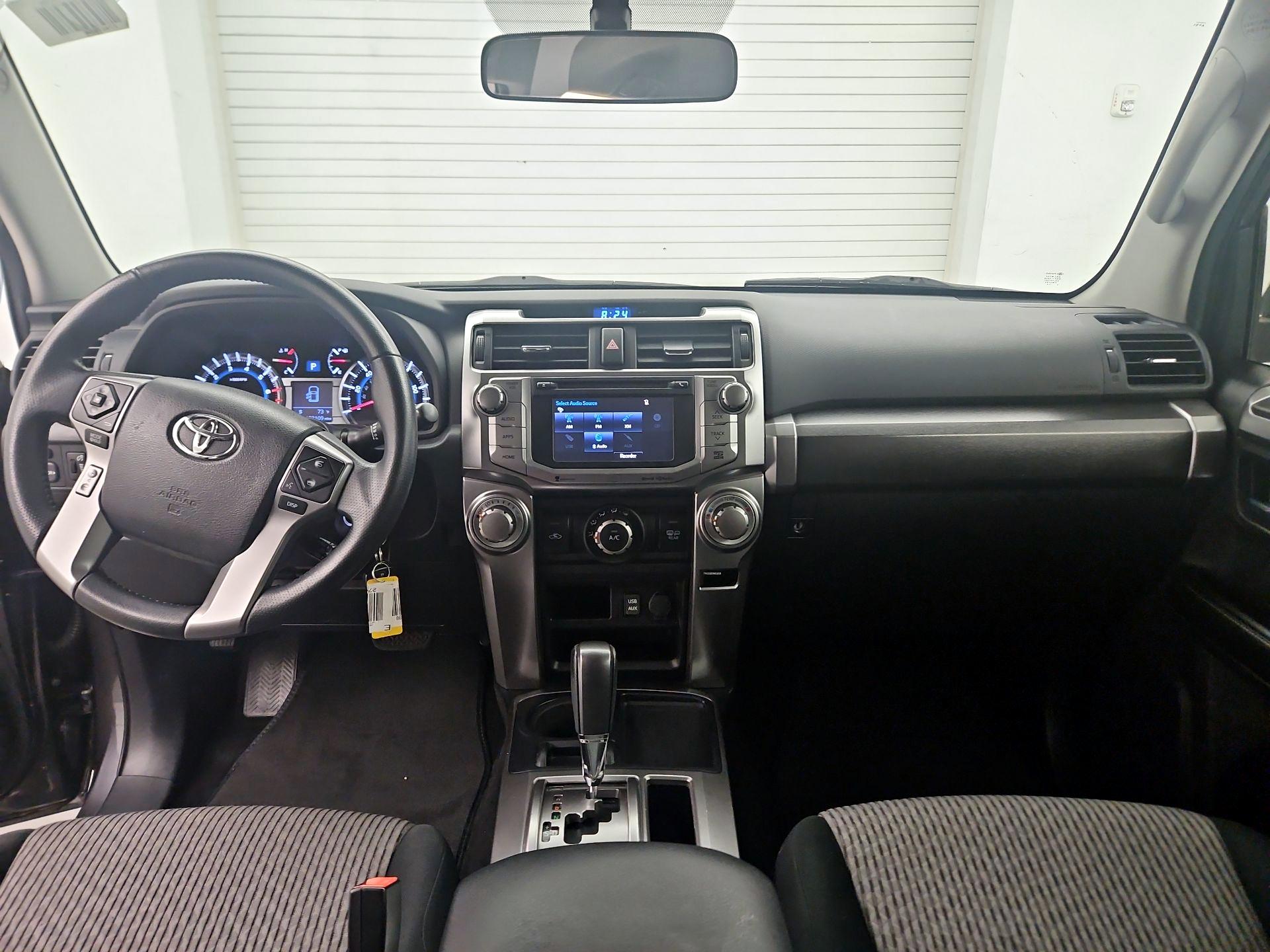 Thumbnail: 2016 Toyota 4Runner - 9
