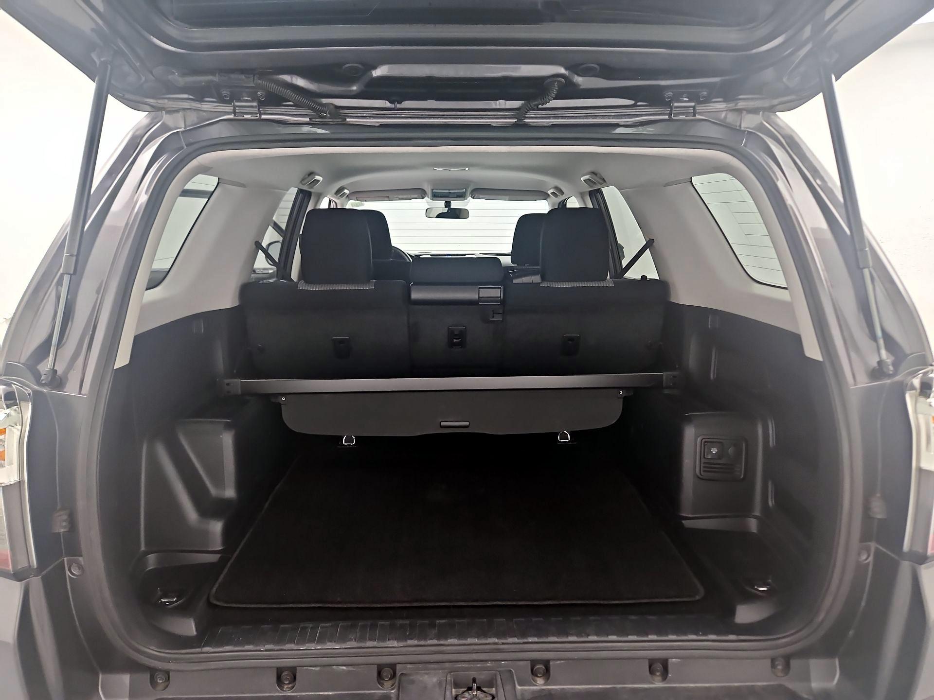 Thumbnail: 2016 Toyota 4Runner - 17