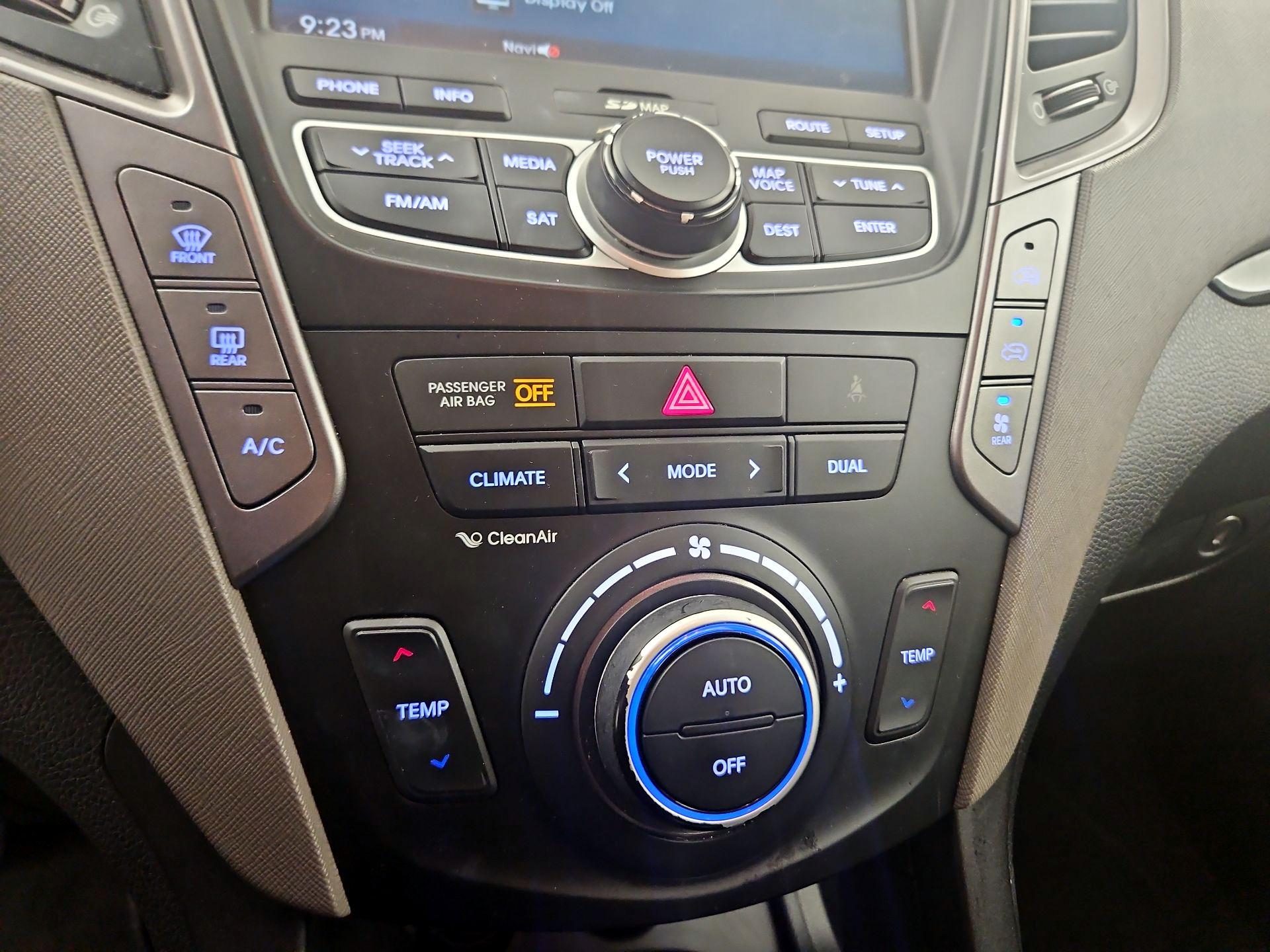 Thumbnail: 2016 Hyundai Santa Fe - 16