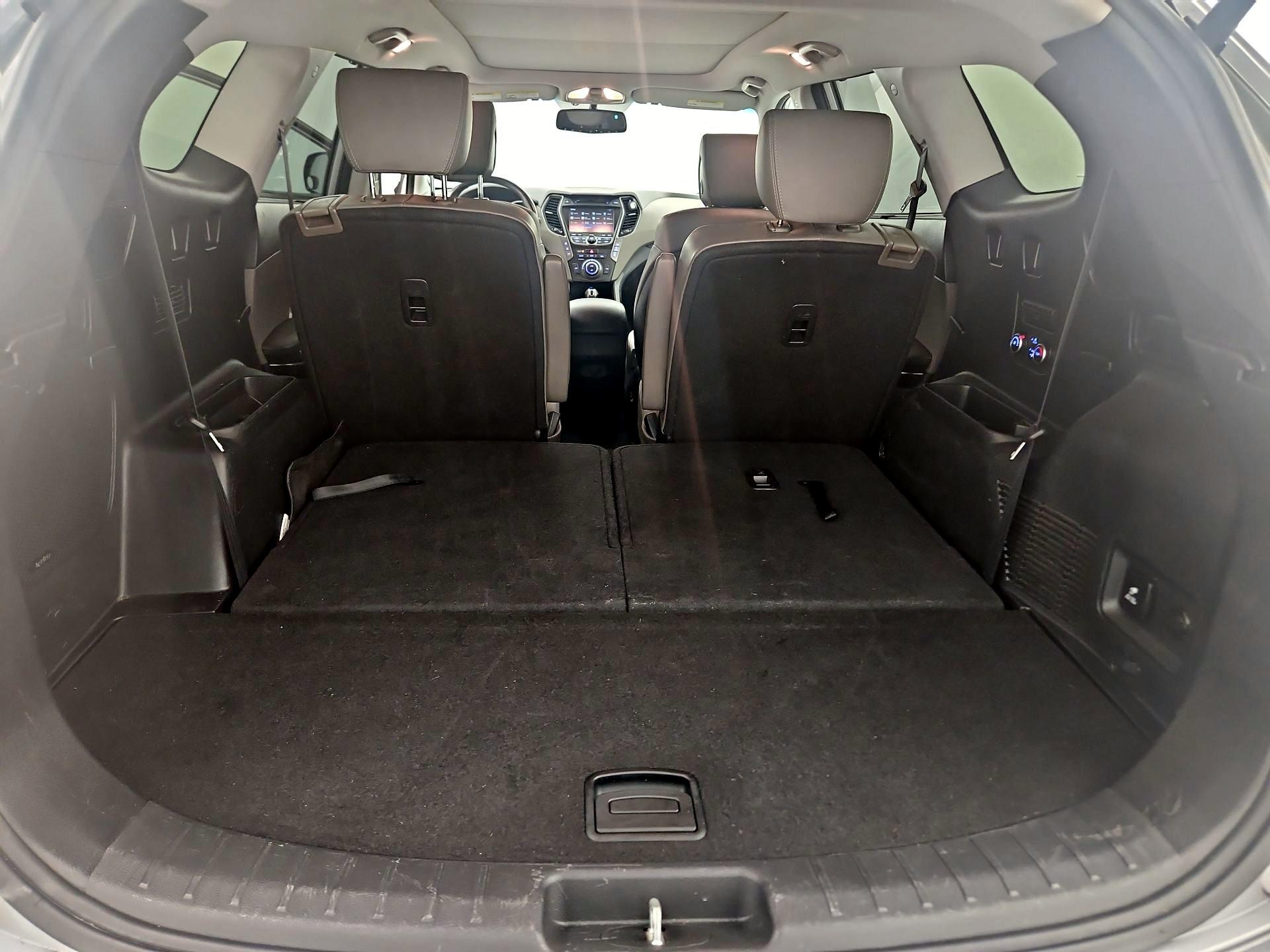 Thumbnail: 2016 Hyundai Santa Fe - 20