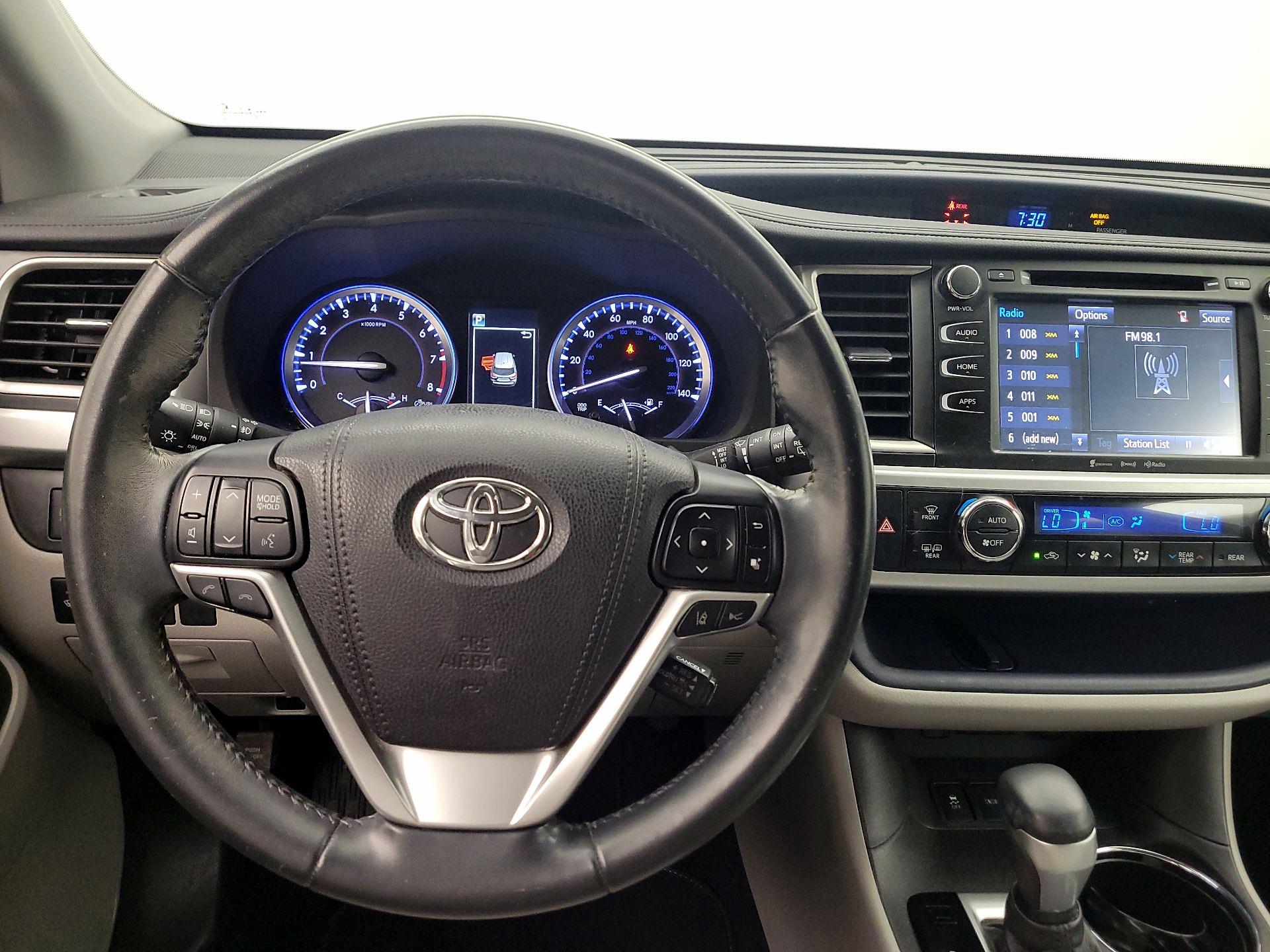 Thumbnail: 2018 Toyota Highlander - 10