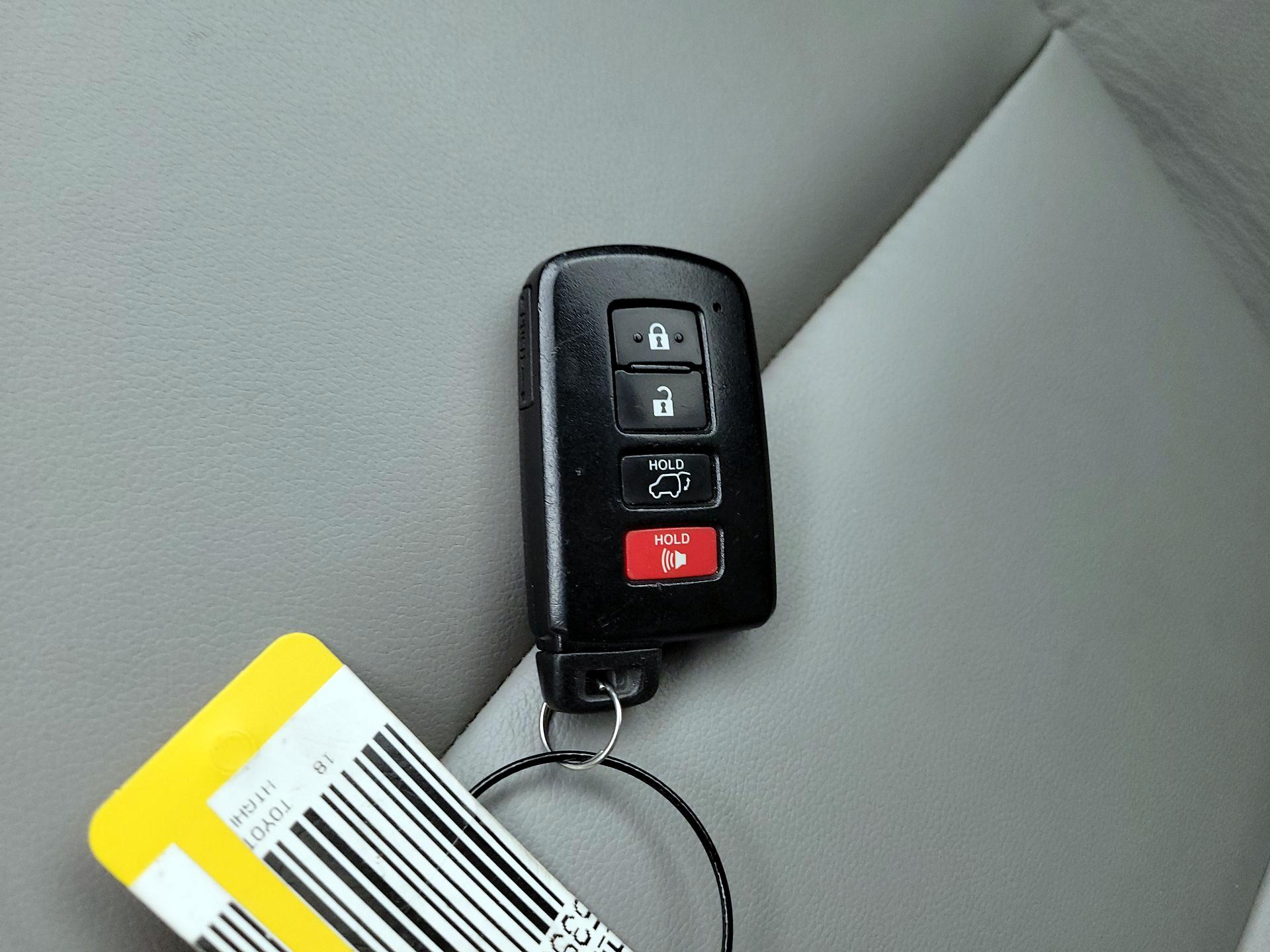 Thumbnail: 2018 Toyota Highlander - 18