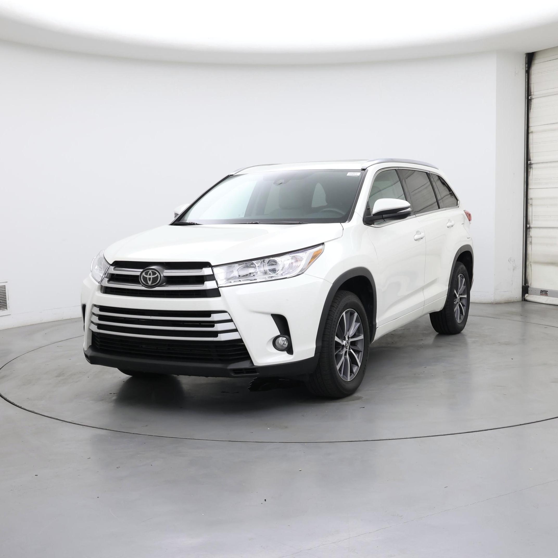 Thumbnail: 2018 Toyota Highlander - 4
