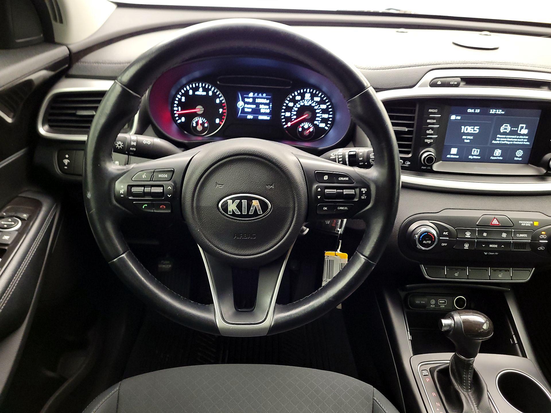 Thumbnail: 2017 Kia Sorento - 10