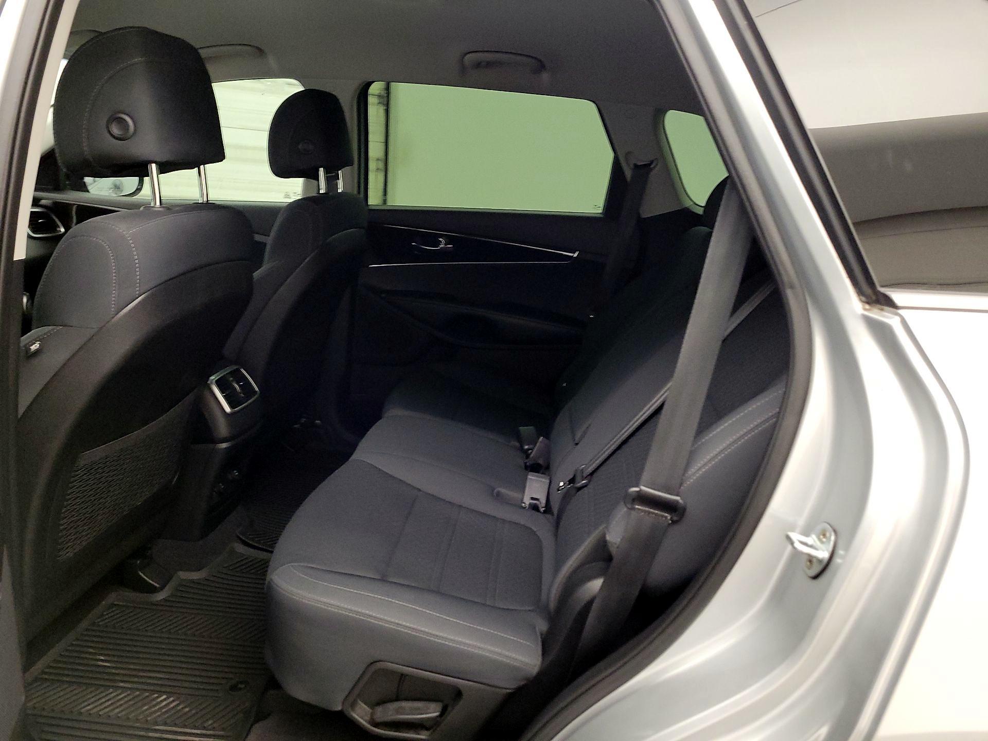 Thumbnail: 2017 Kia Sorento - 19