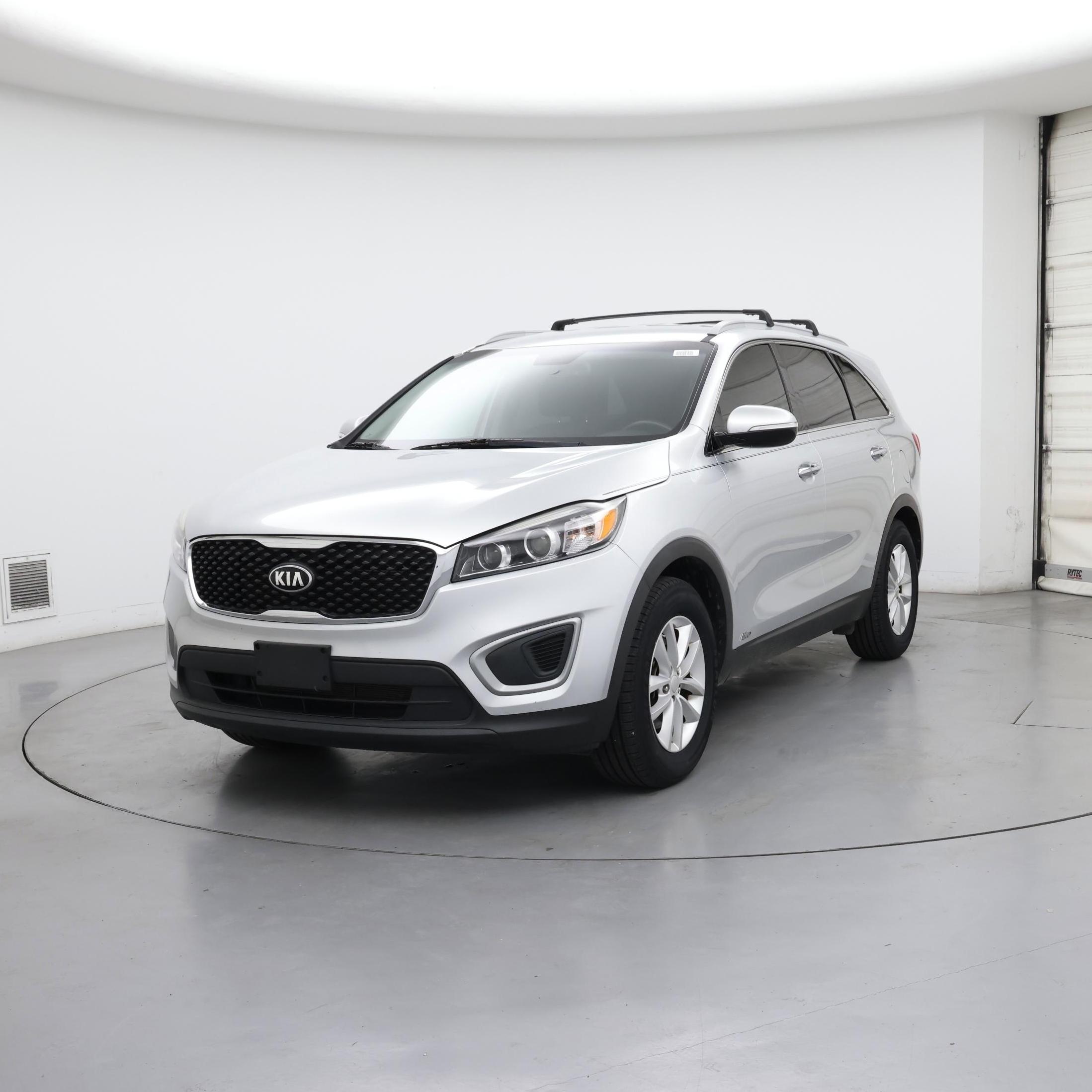 Thumbnail: 2017 Kia Sorento - 4