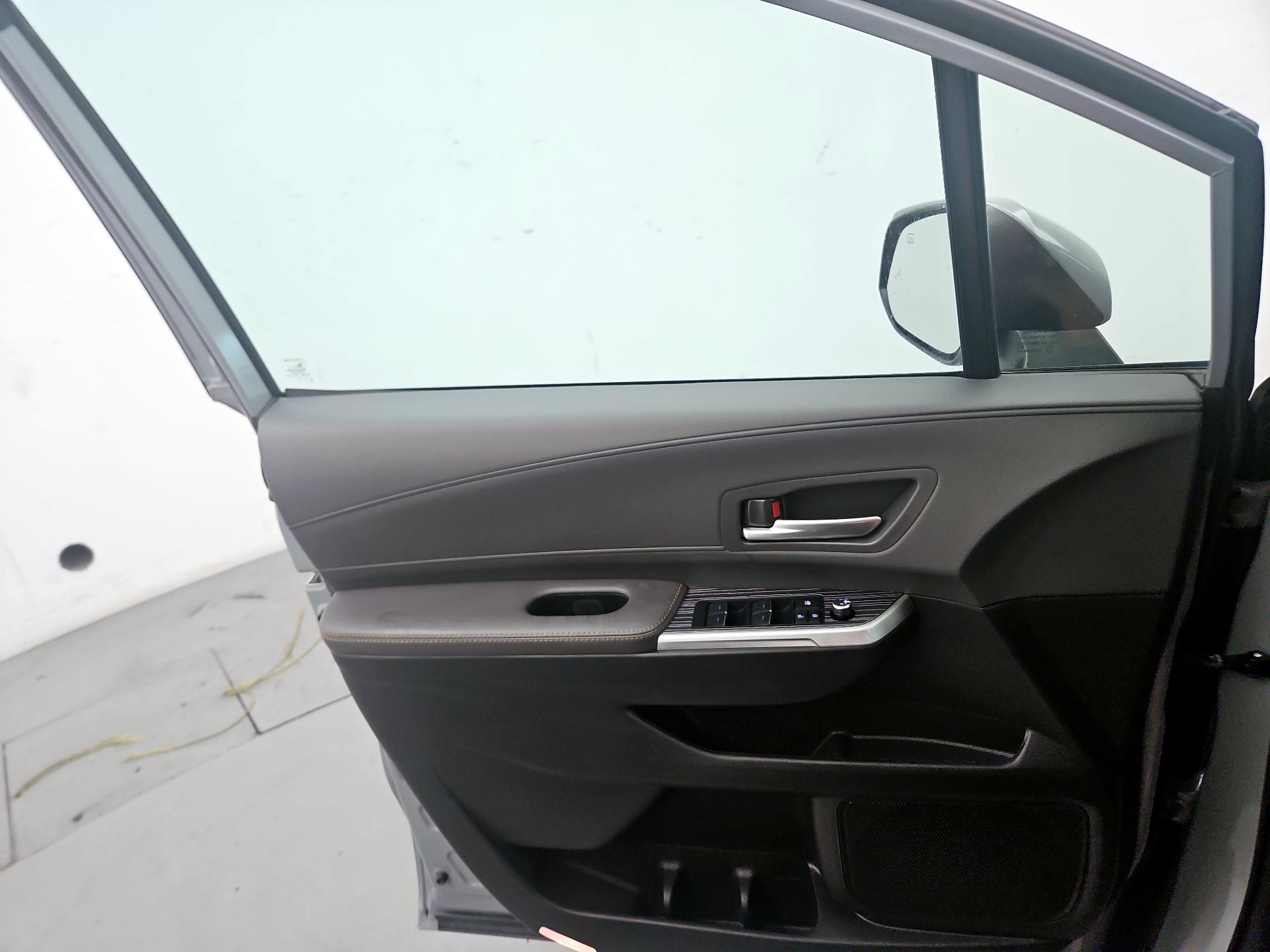 Thumbnail: 2024 Toyota Sienna - 12