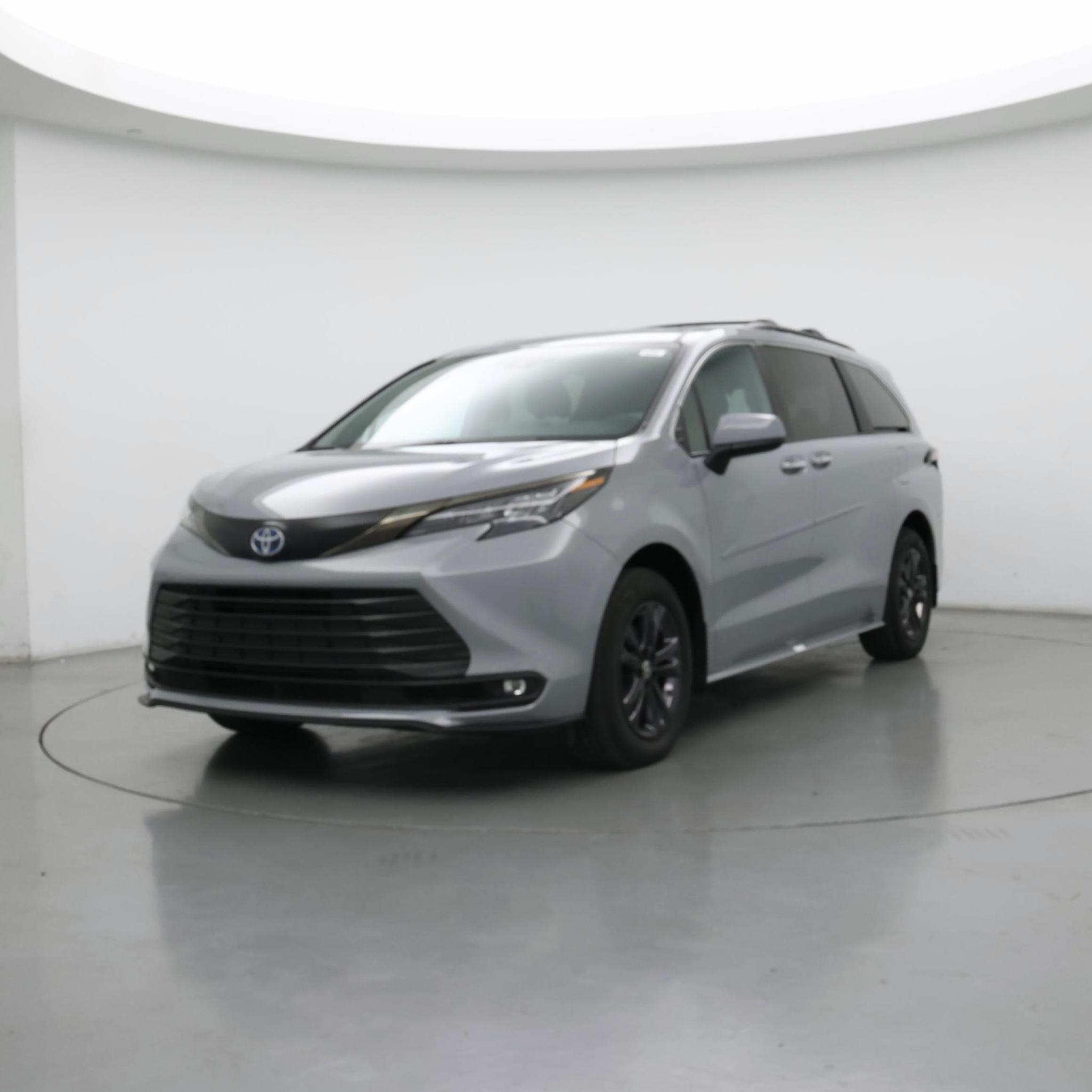 Thumbnail: 2024 Toyota Sienna - 4