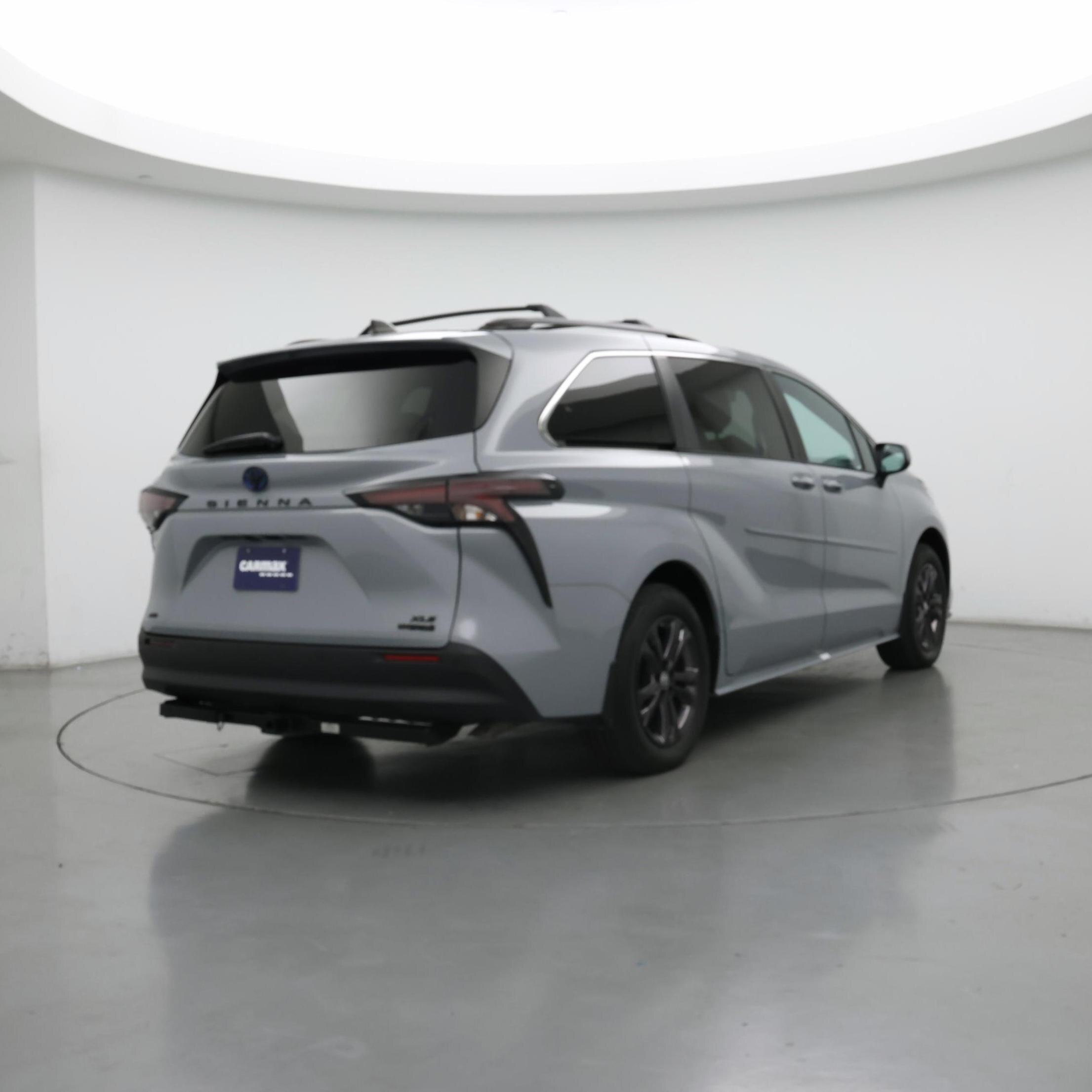 Thumbnail: 2024 Toyota Sienna - 8