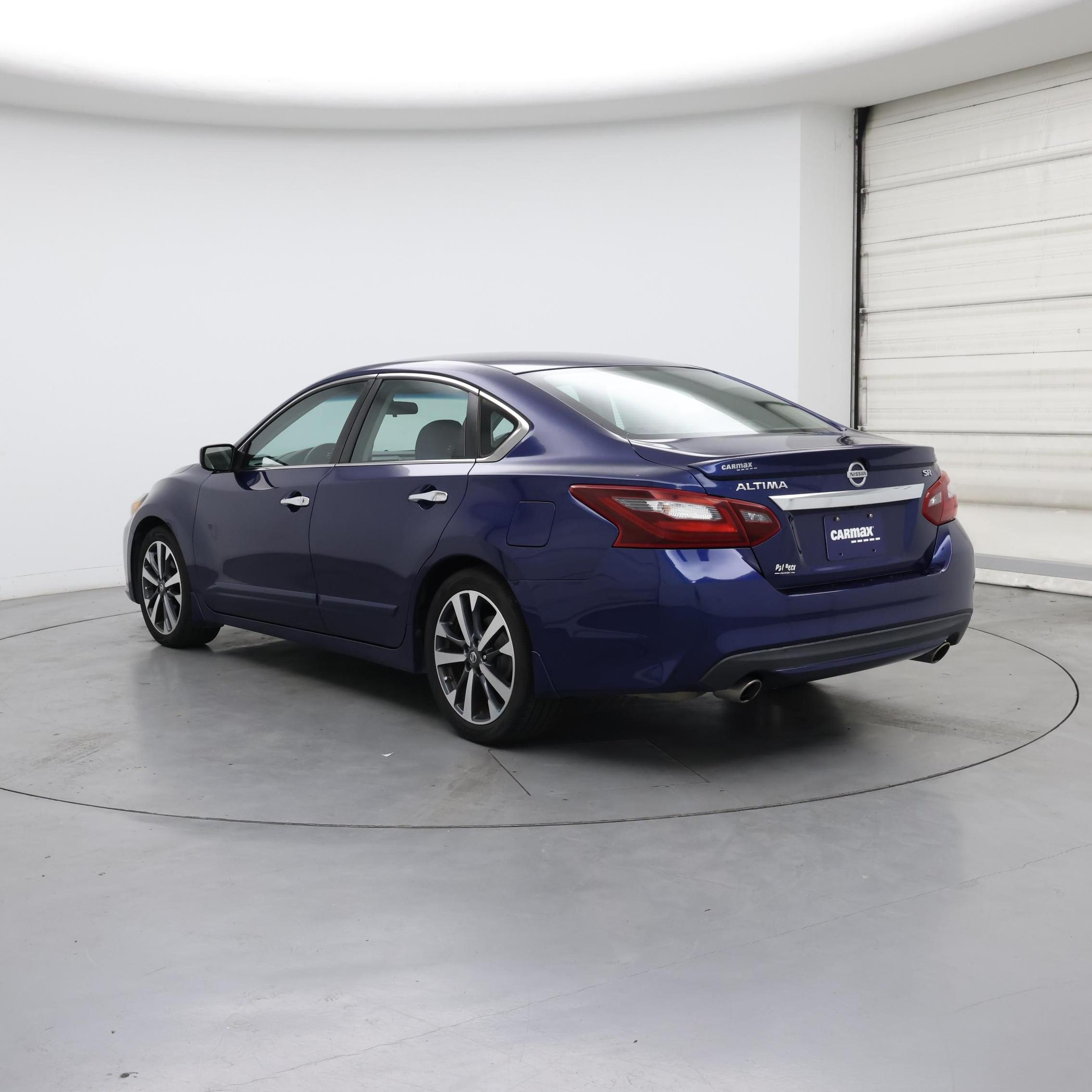 Thumbnail: 2017 Nissan Altima - 2