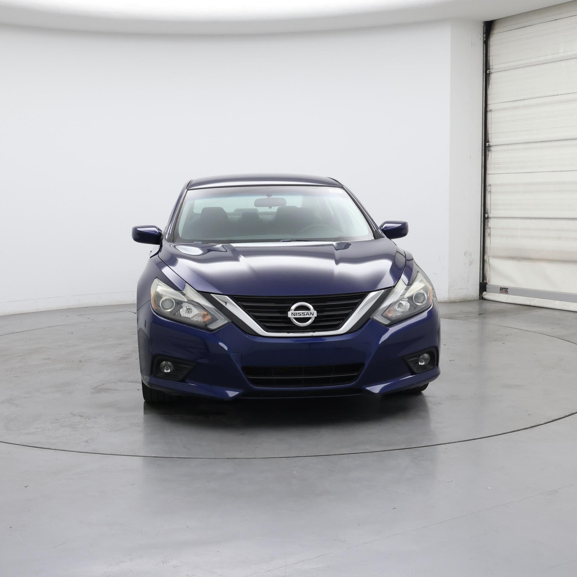 Thumbnail: 2017 Nissan Altima - 5