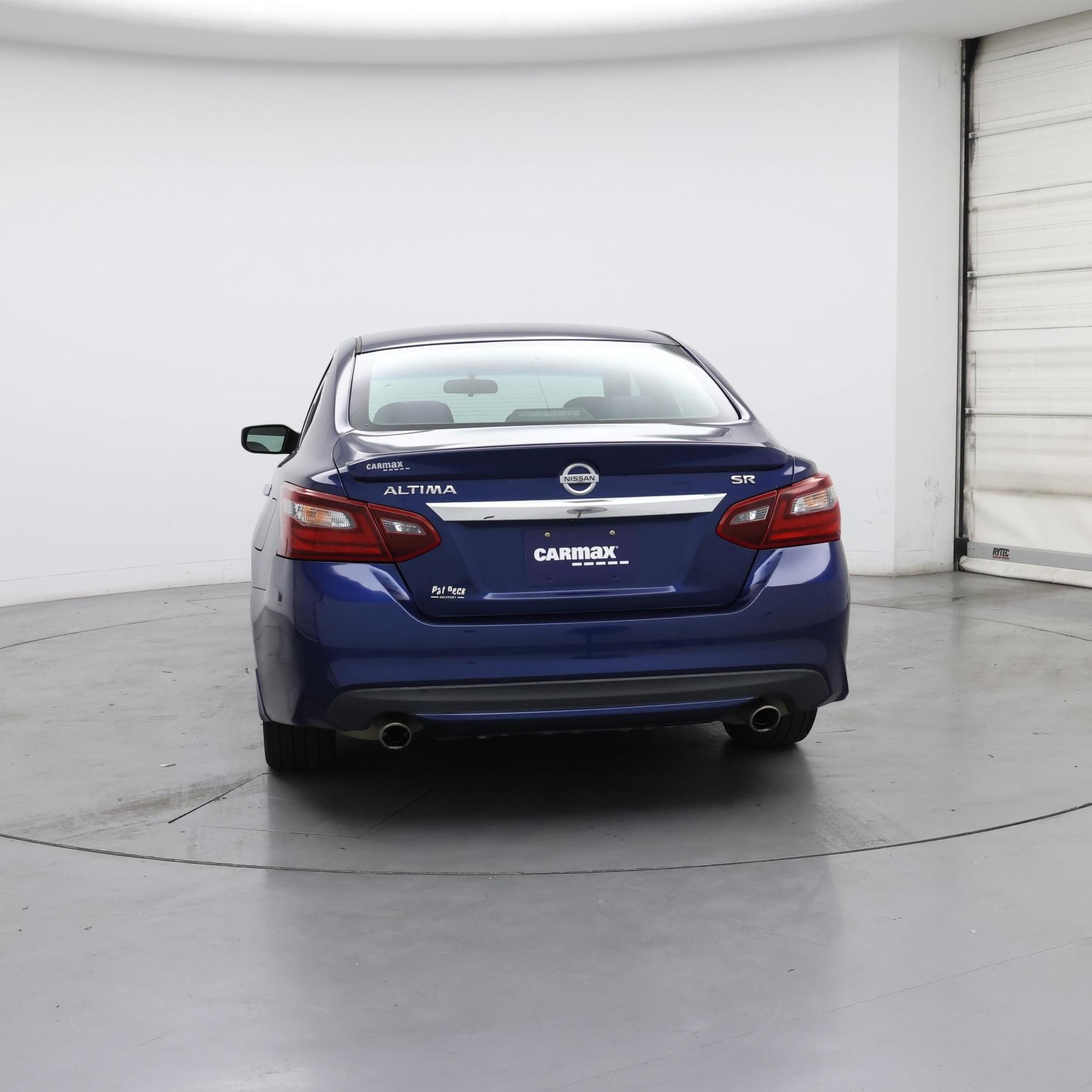 Thumbnail: 2017 Nissan Altima - 6