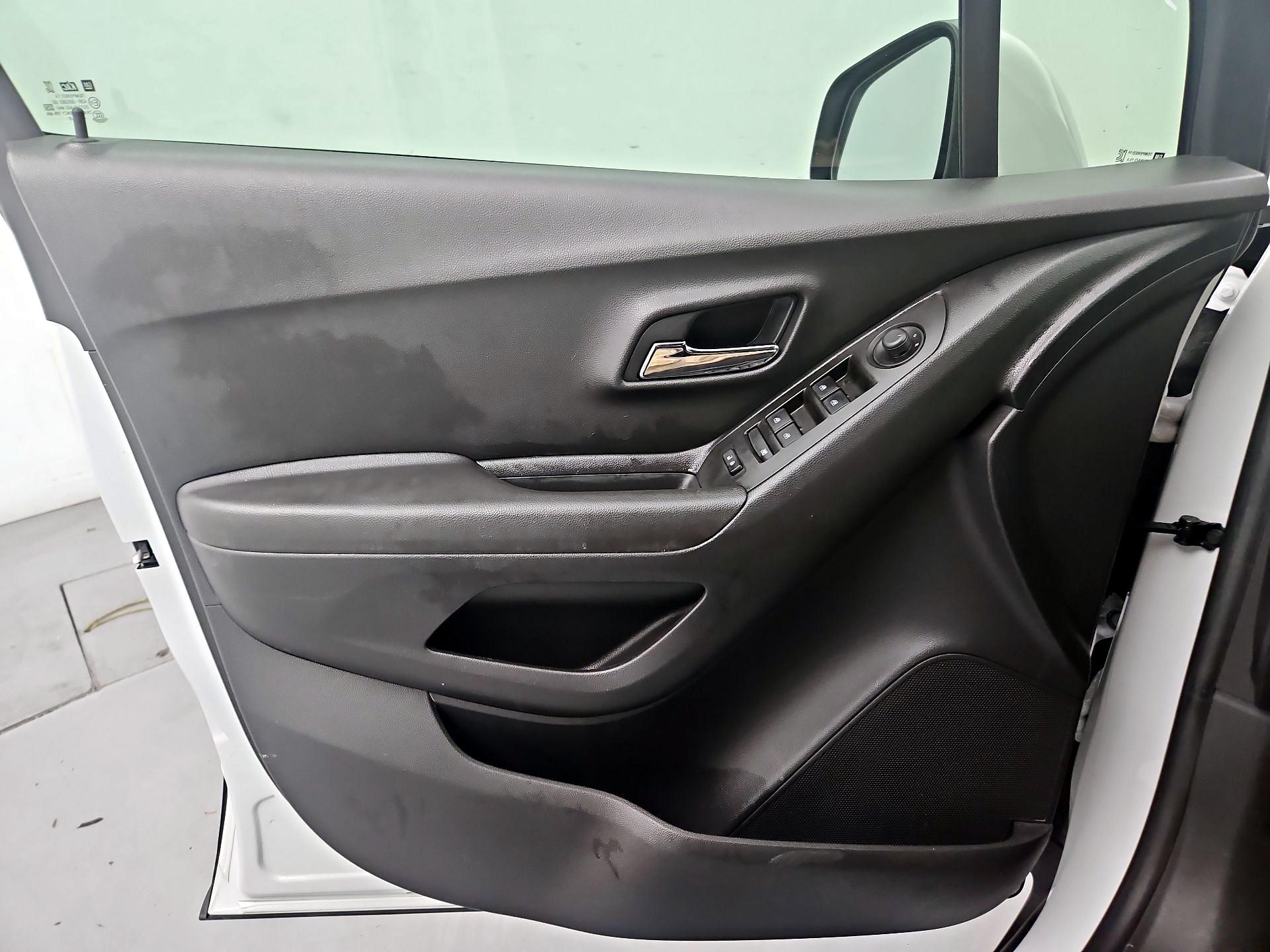 Thumbnail: 2020 Chevrolet Trax - 12