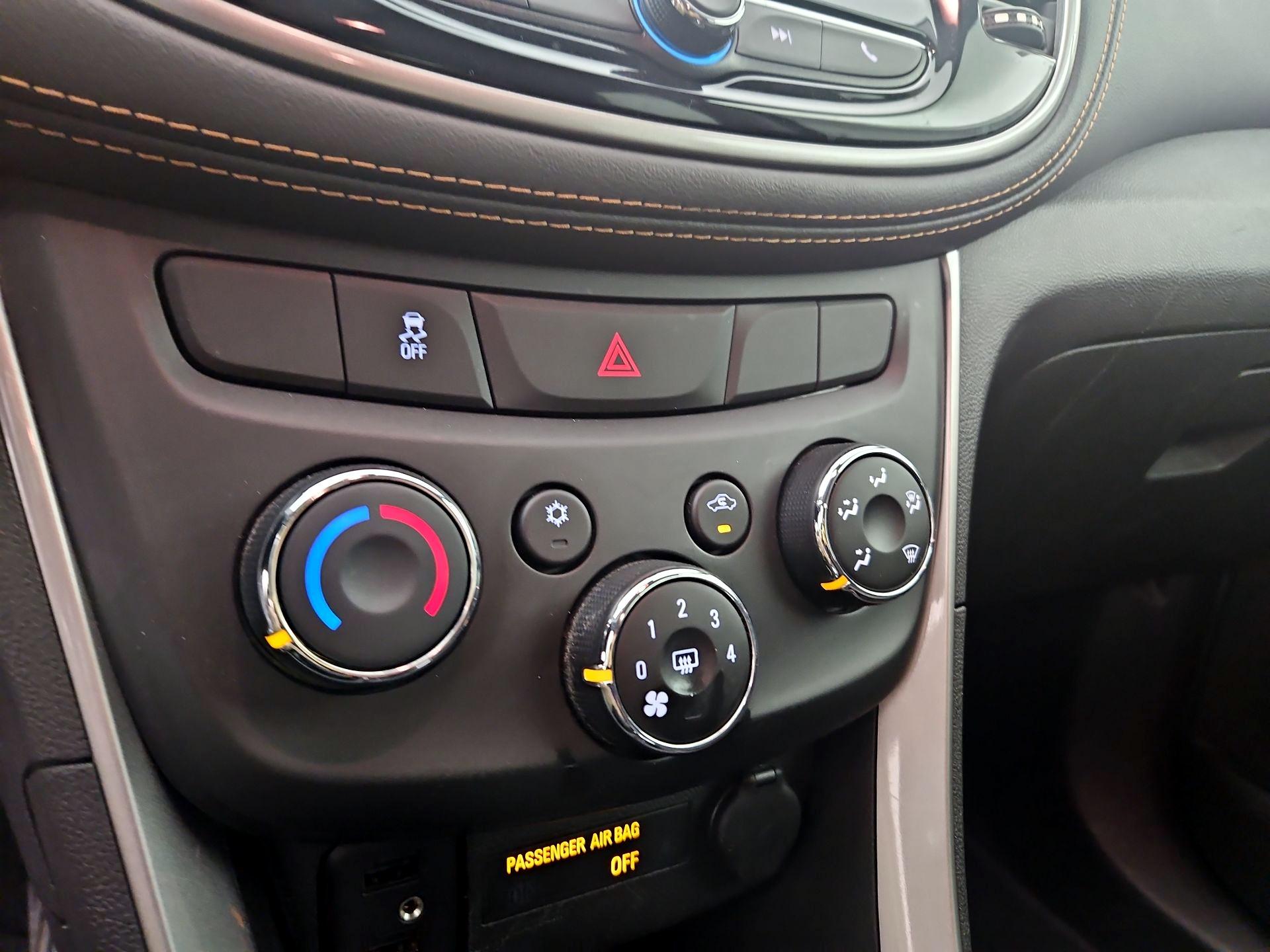 Thumbnail: 2020 Chevrolet Trax - 16