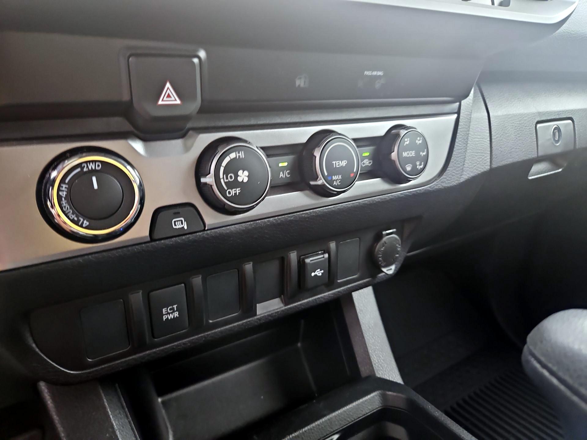 Thumbnail: 2023 Toyota Tacoma - 16