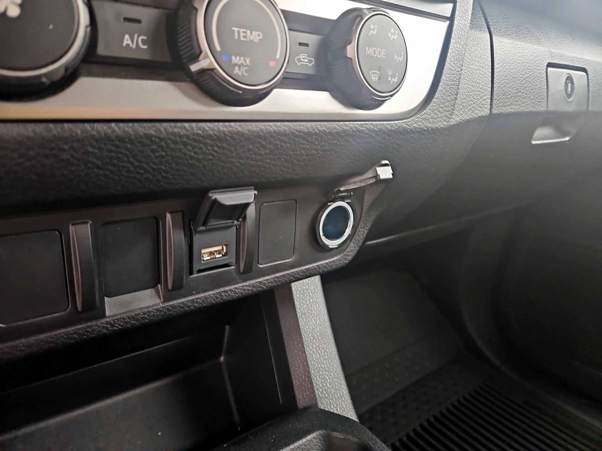 Thumbnail: 2023 Toyota Tacoma - 18