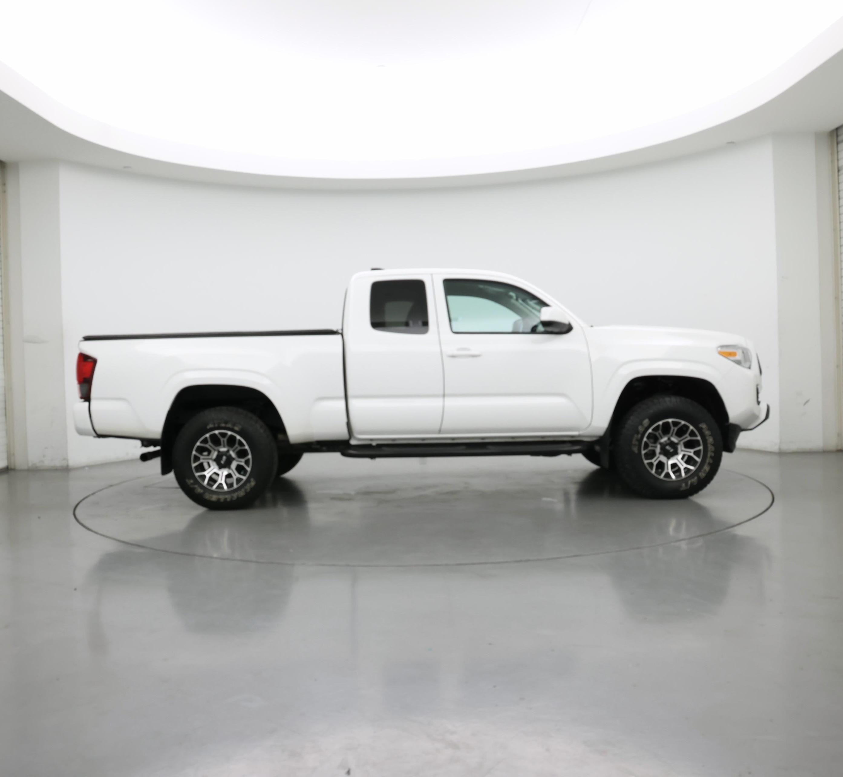 Thumbnail: 2023 Toyota Tacoma - 6