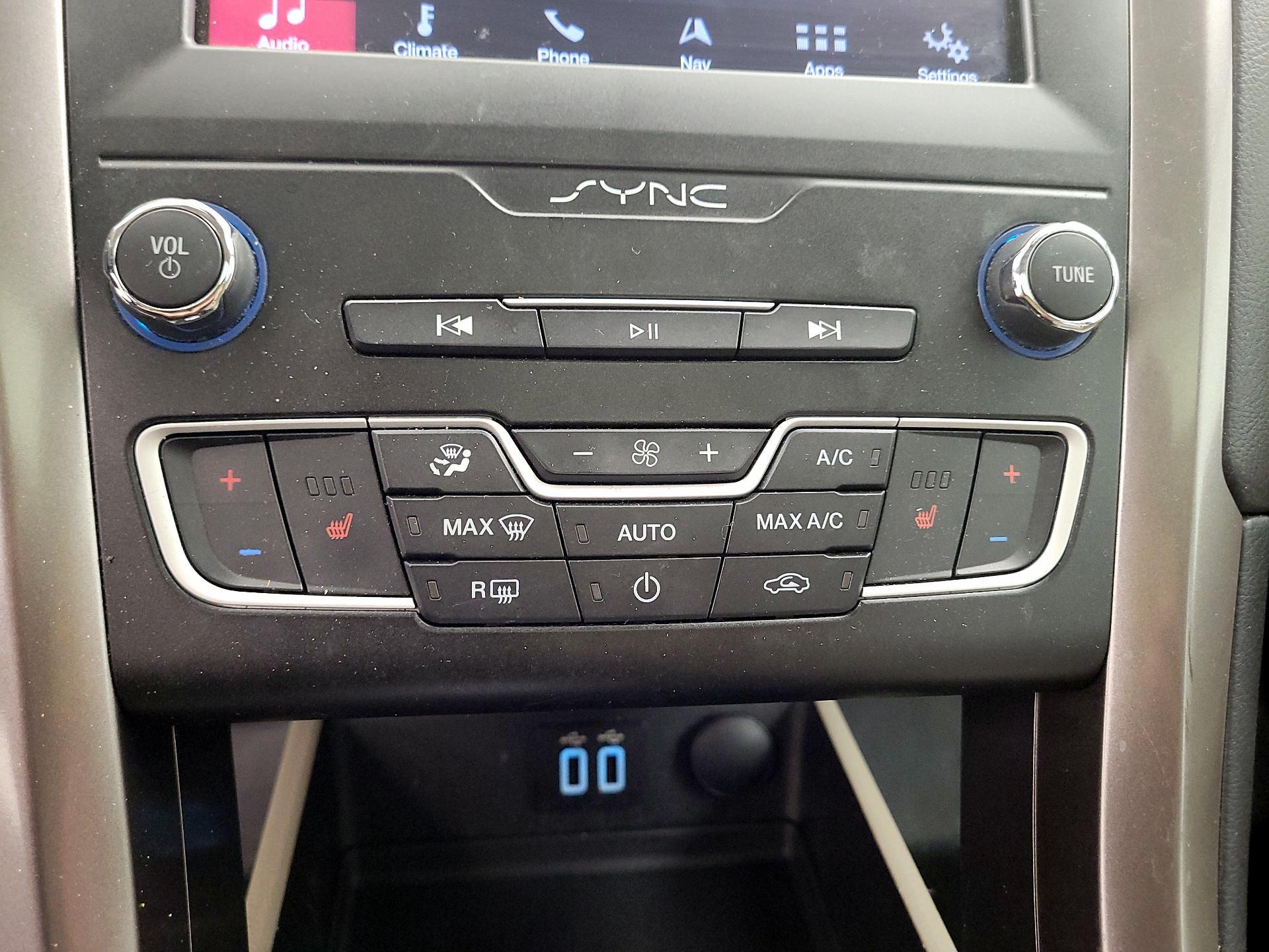 Thumbnail: 2019 Ford Fusion - 16