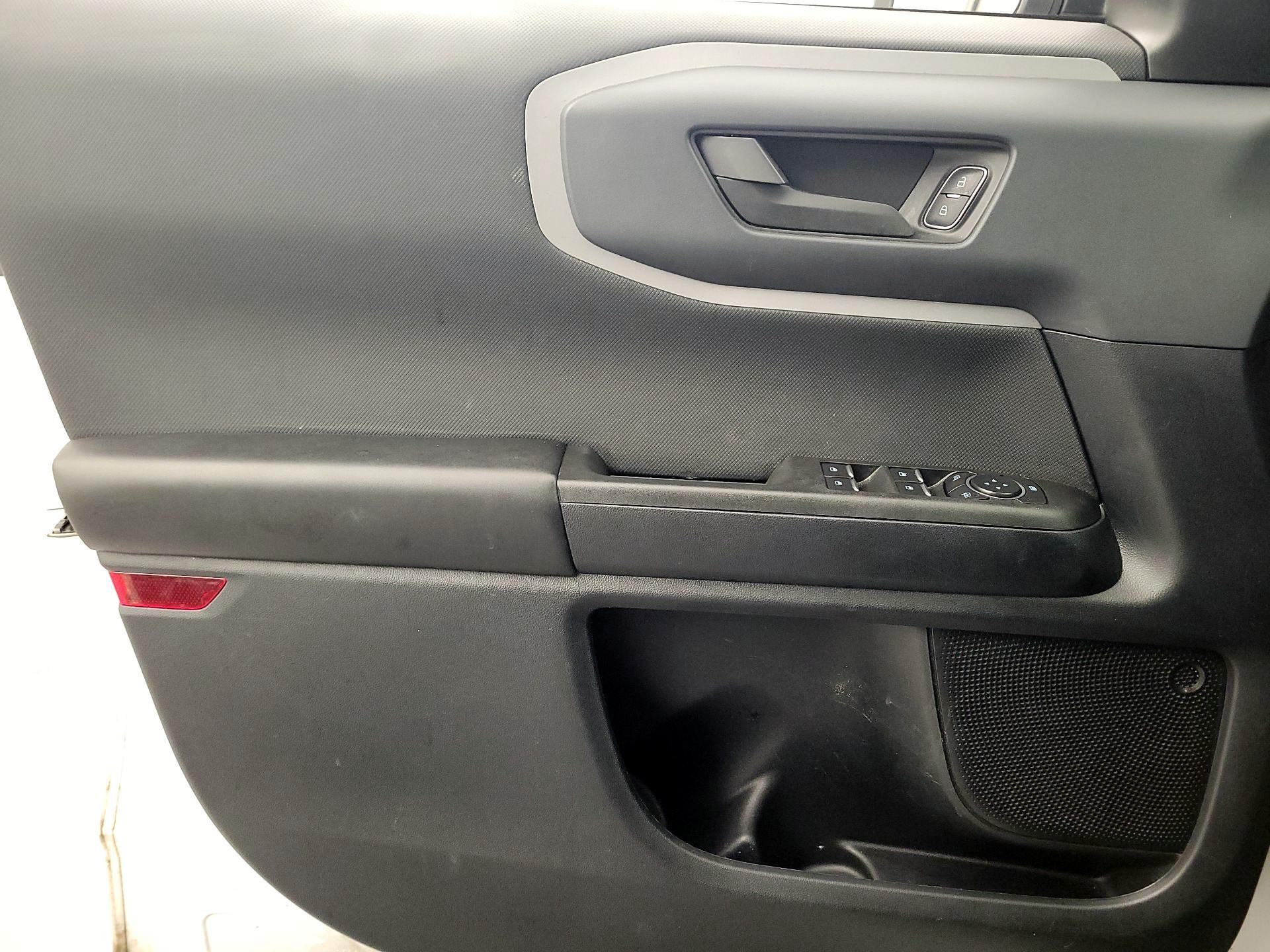 Thumbnail: 2022 Ford Bronco Sport - 12