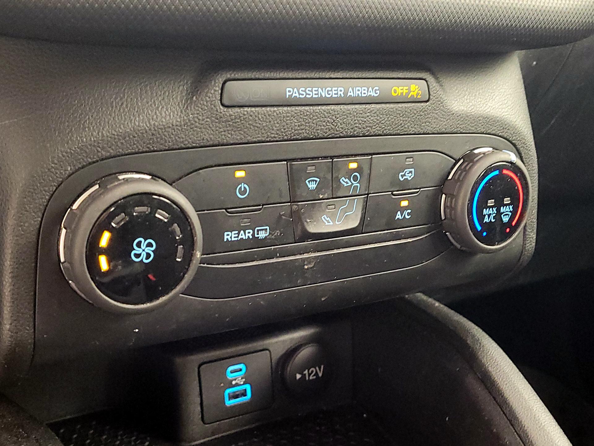 Thumbnail: 2022 Ford Bronco Sport - 16