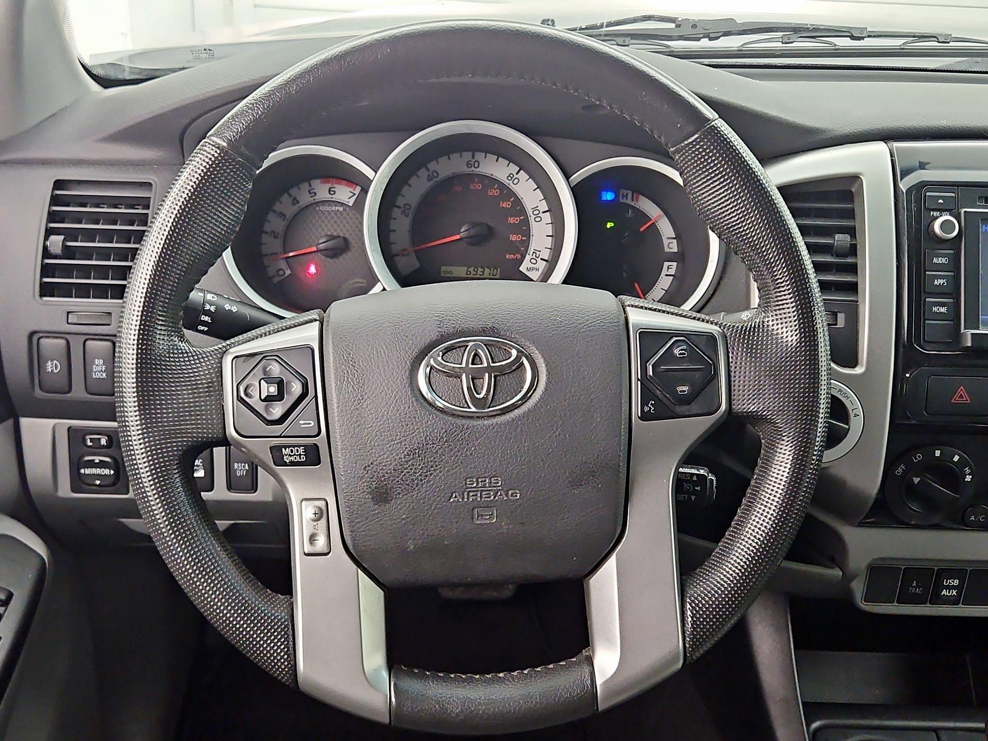 Thumbnail: 2014 Toyota Tacoma - 10