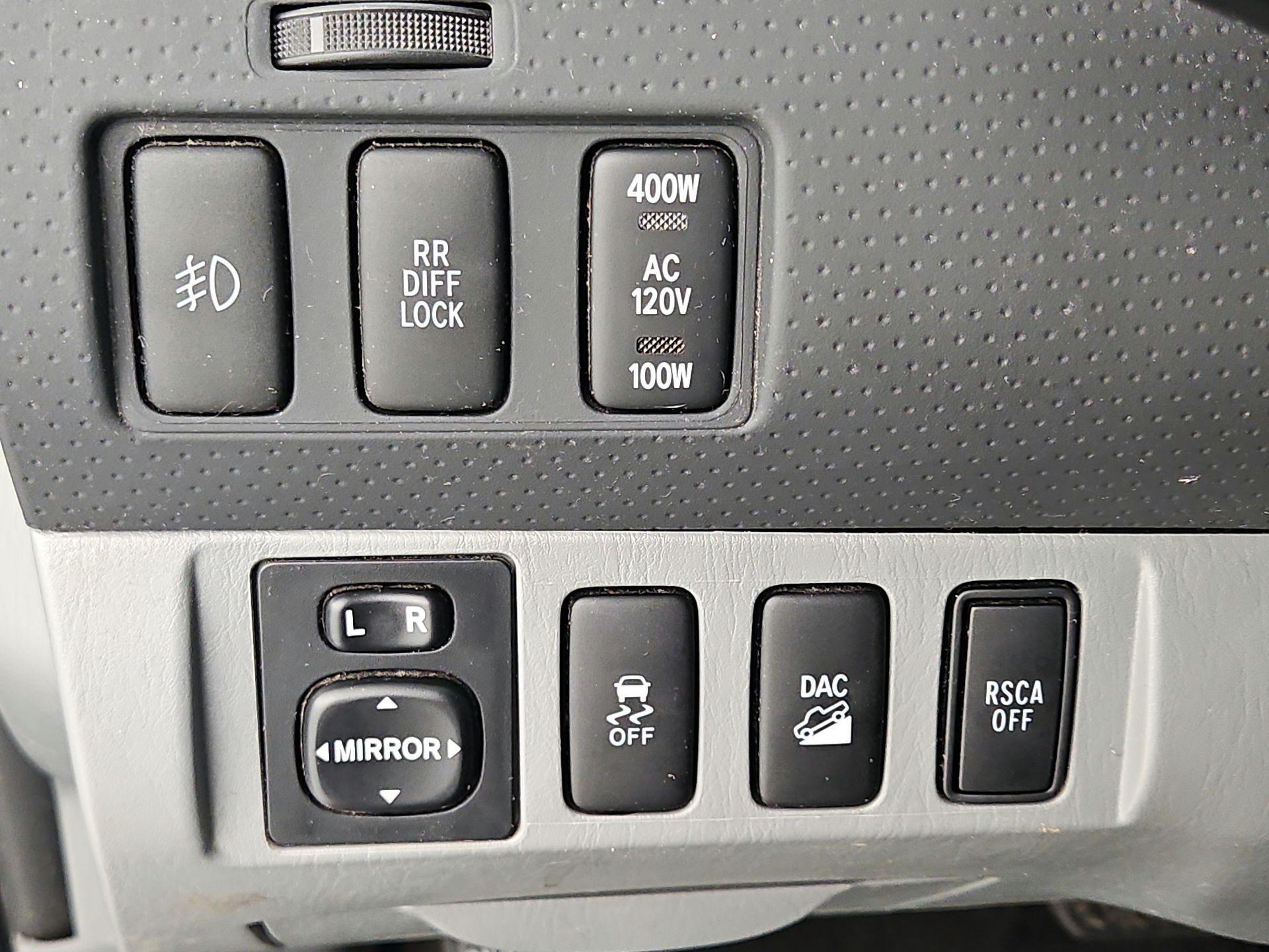 Thumbnail: 2014 Toyota Tacoma - 13