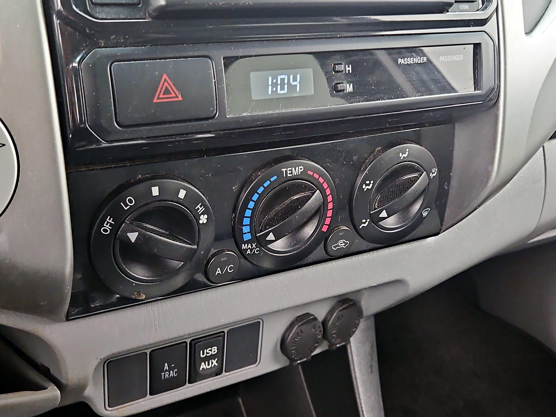 Thumbnail: 2014 Toyota Tacoma - 16