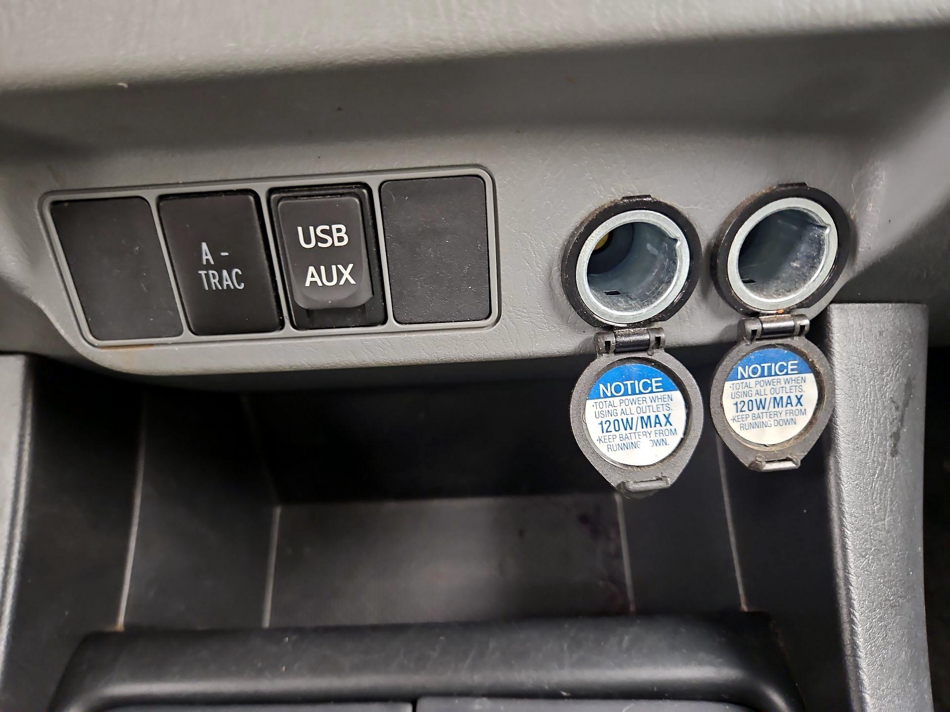 Thumbnail: 2014 Toyota Tacoma - 18