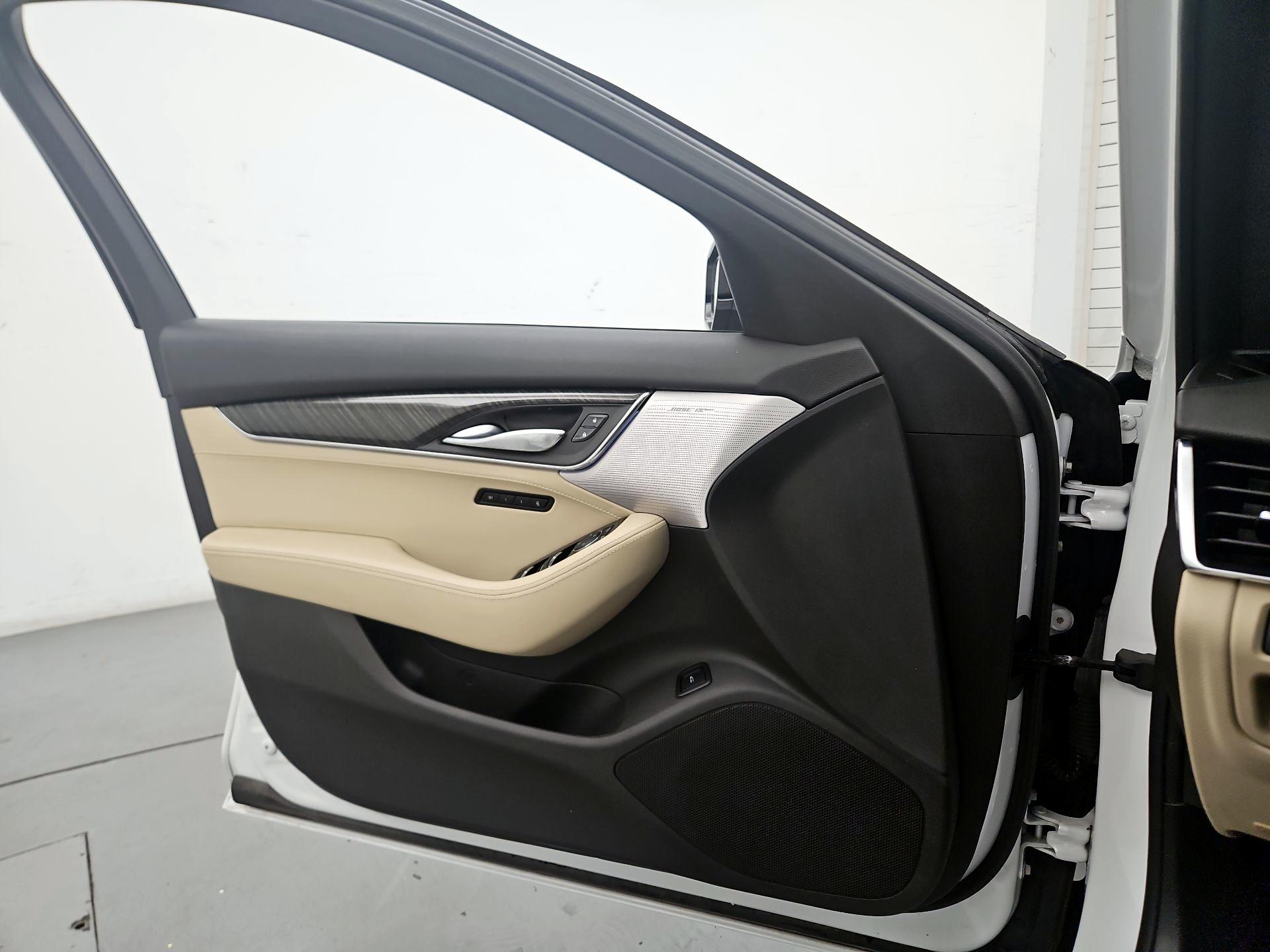 Thumbnail: 2022 Cadillac CT5 - 12