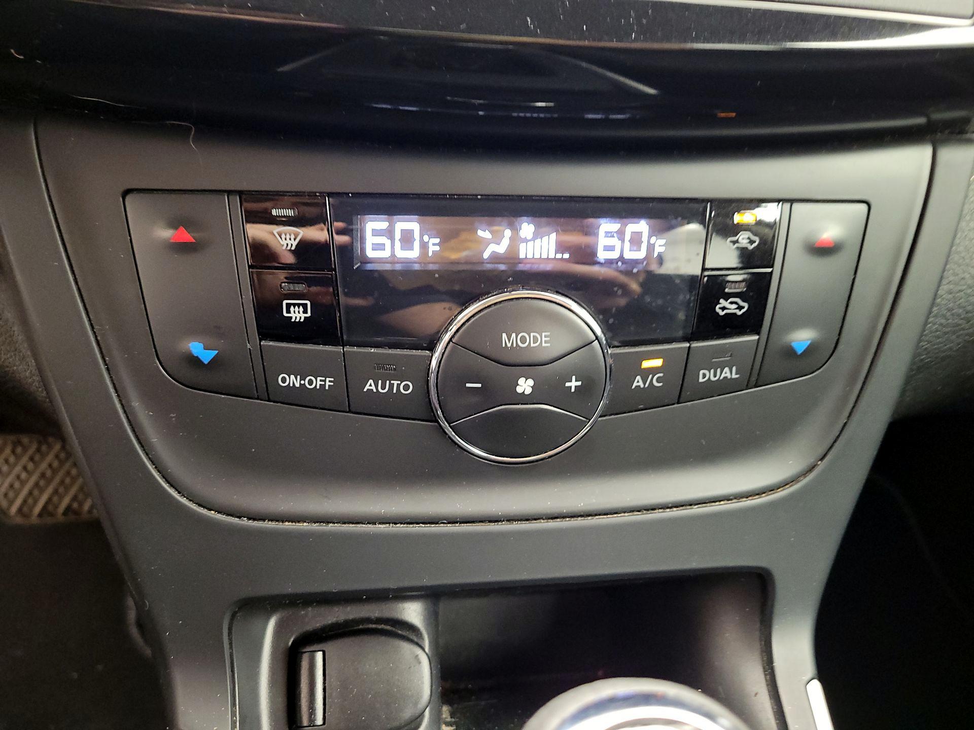 Thumbnail: 2019 Nissan Sentra - 14