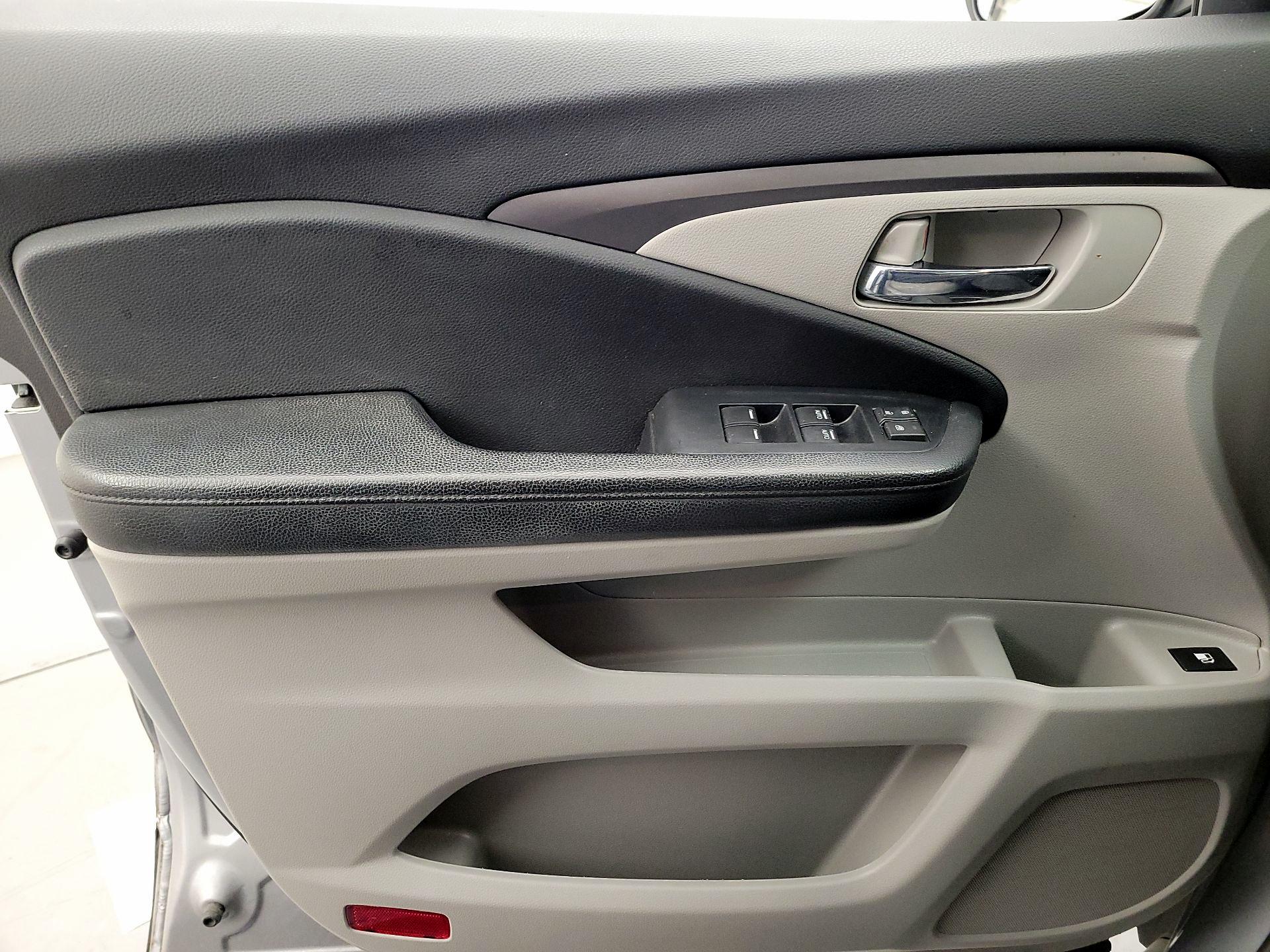 Thumbnail: 2021 Honda Pilot - 12