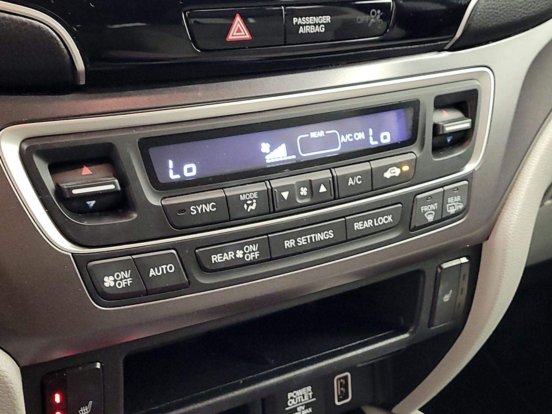 Thumbnail: 2021 Honda Pilot - 16