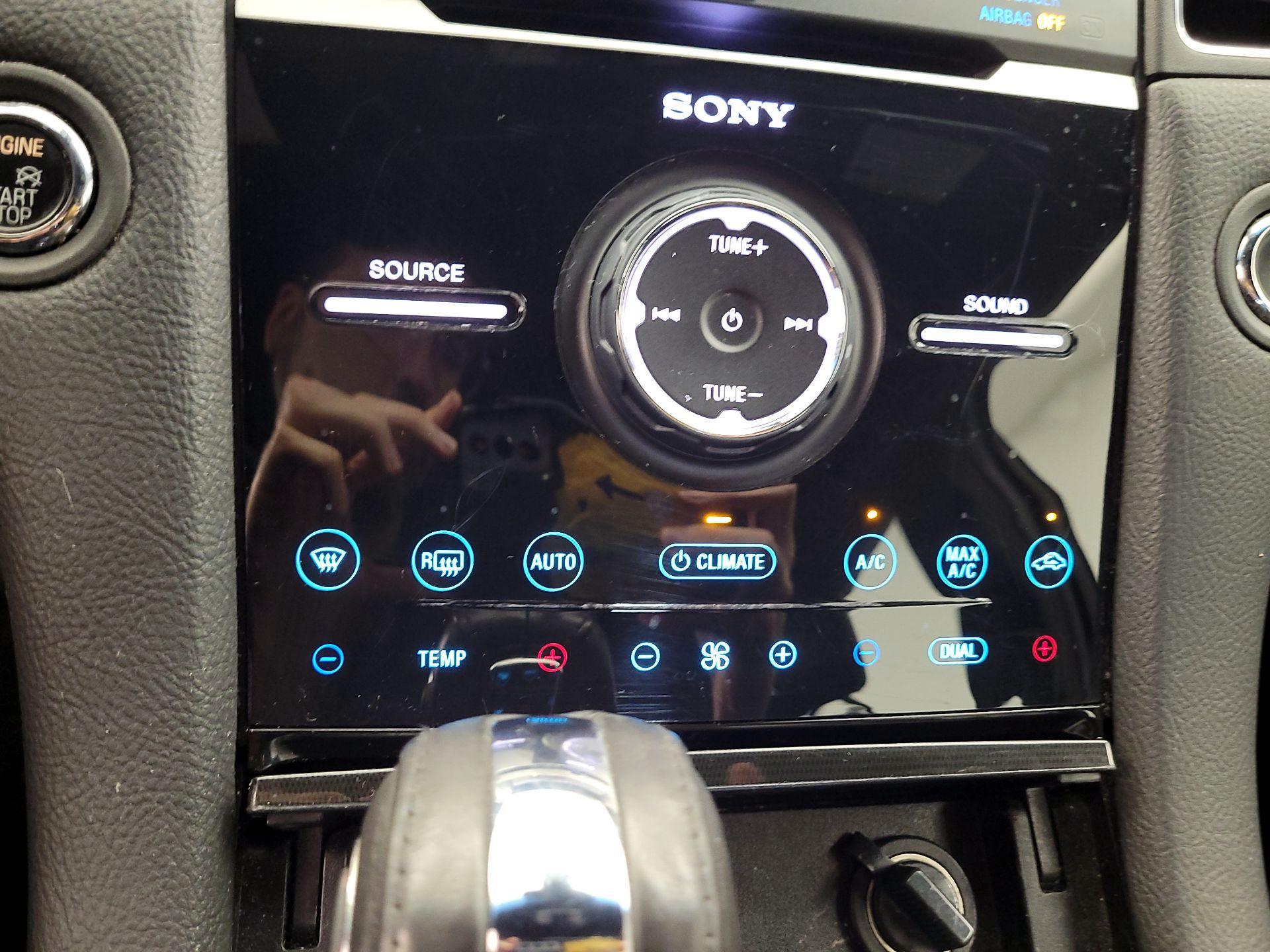 Thumbnail: 2014 Ford Taurus - 14