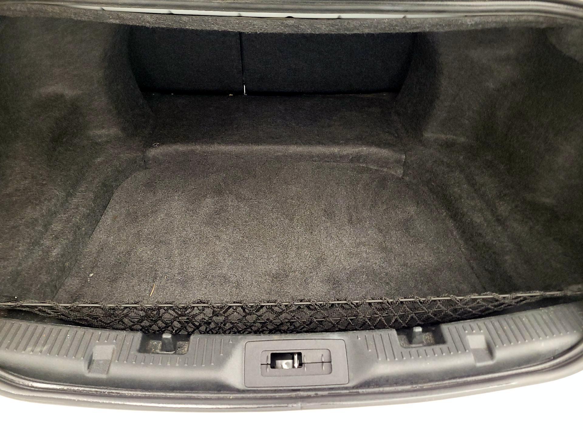 Thumbnail: 2014 Ford Taurus - 16