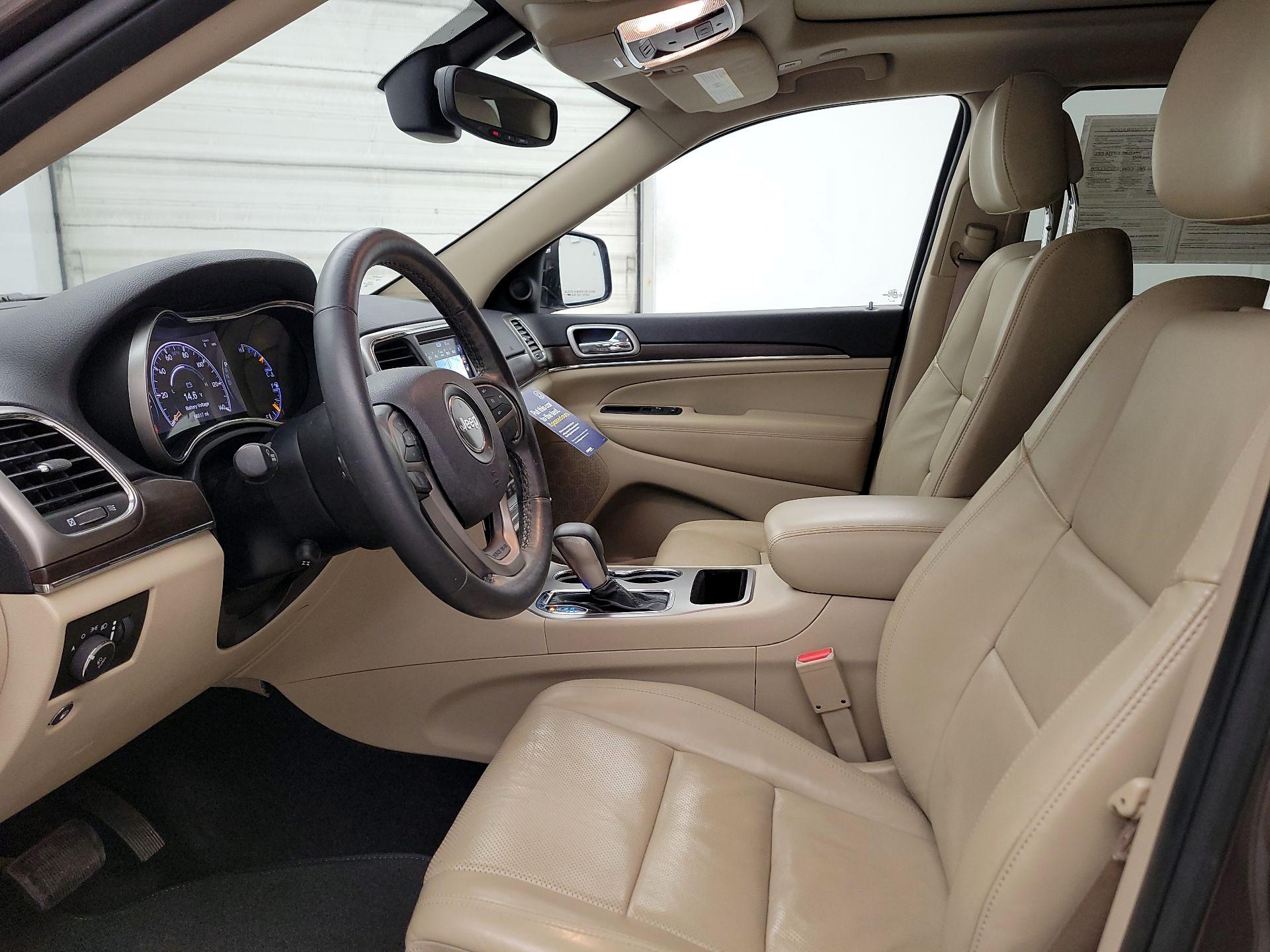 Thumbnail: 2018 Jeep Grand Cherokee - 11