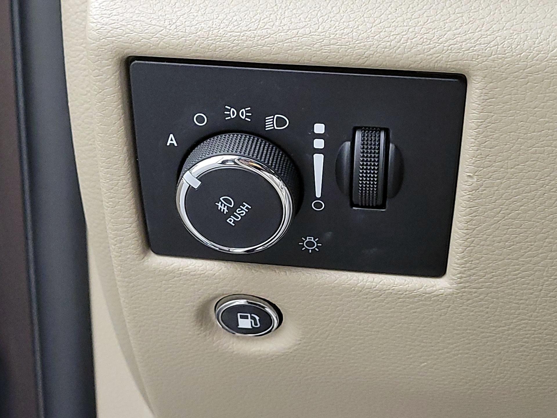 Thumbnail: 2018 Jeep Grand Cherokee - 13